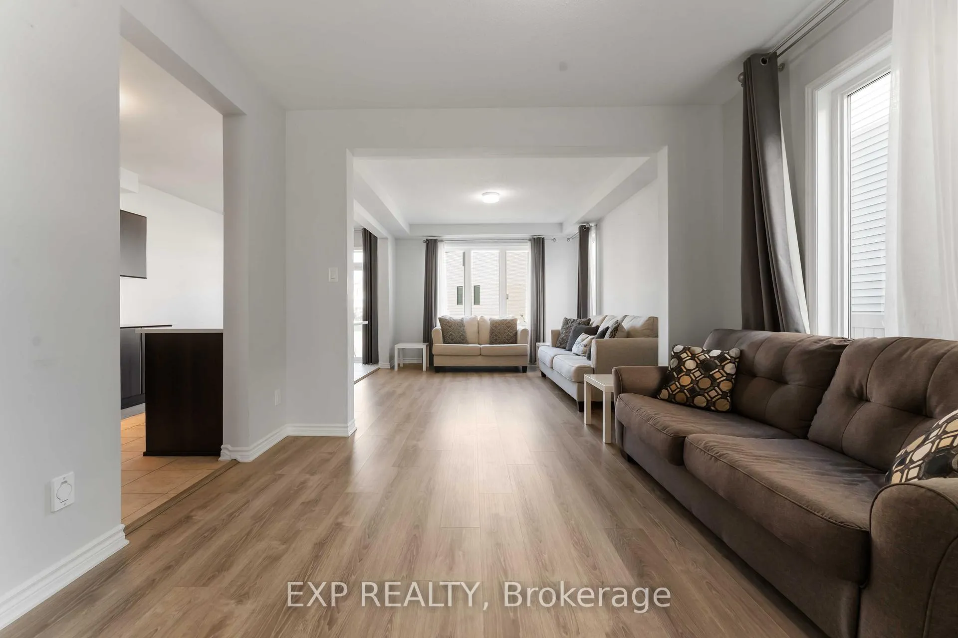 Photo 12 of 42 Lentago Avenue, Ottawa, Barrhaven - Half Moon Bay — HOMEH