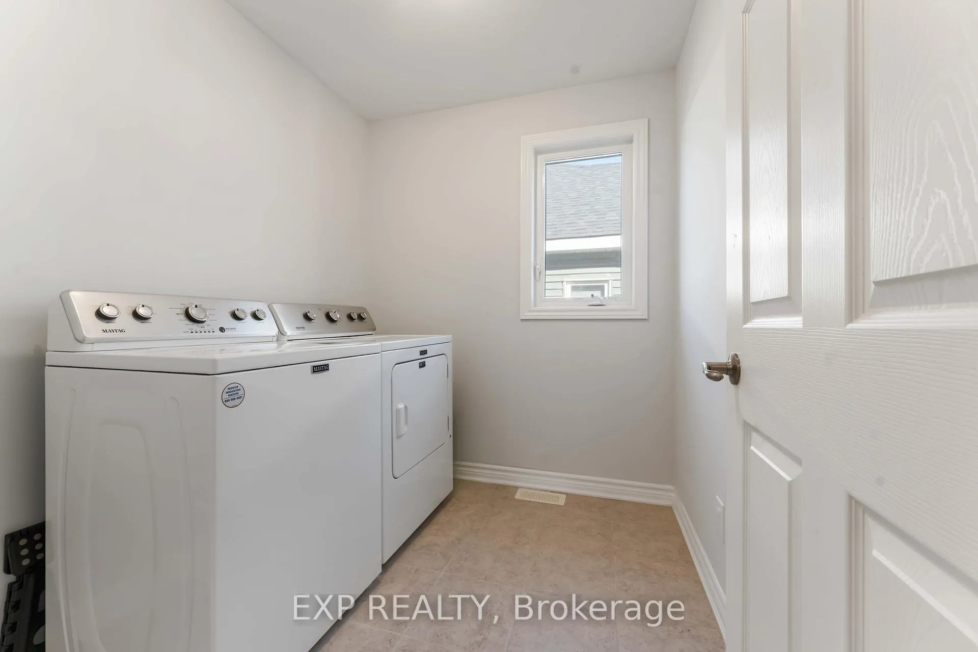 Photo 35 of 42 Lentago Avenue, Ottawa, Barrhaven - Half Moon Bay — HOMEH