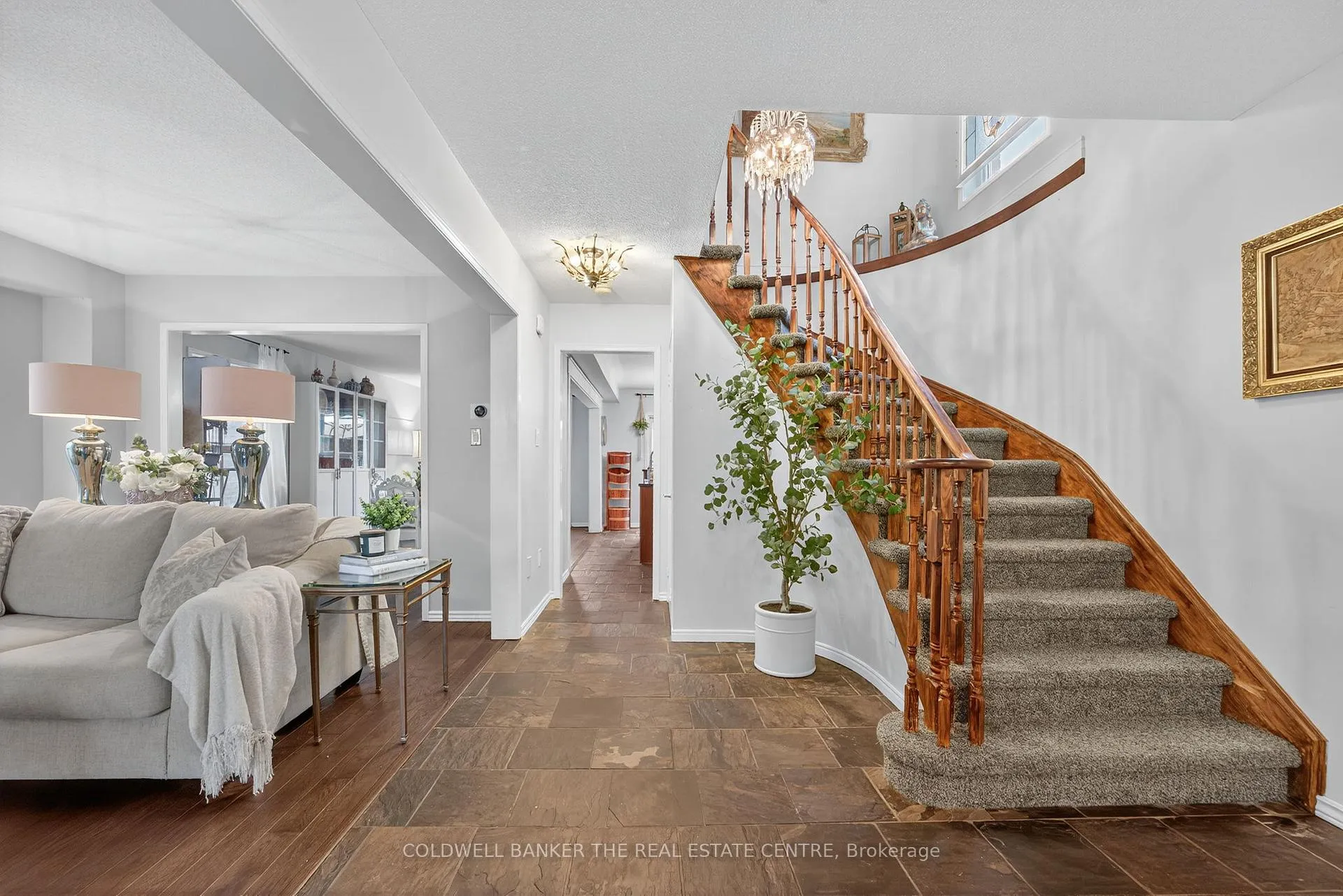 Photo 4 of 136 Violet Street, Barrie, Holly — HOMEH