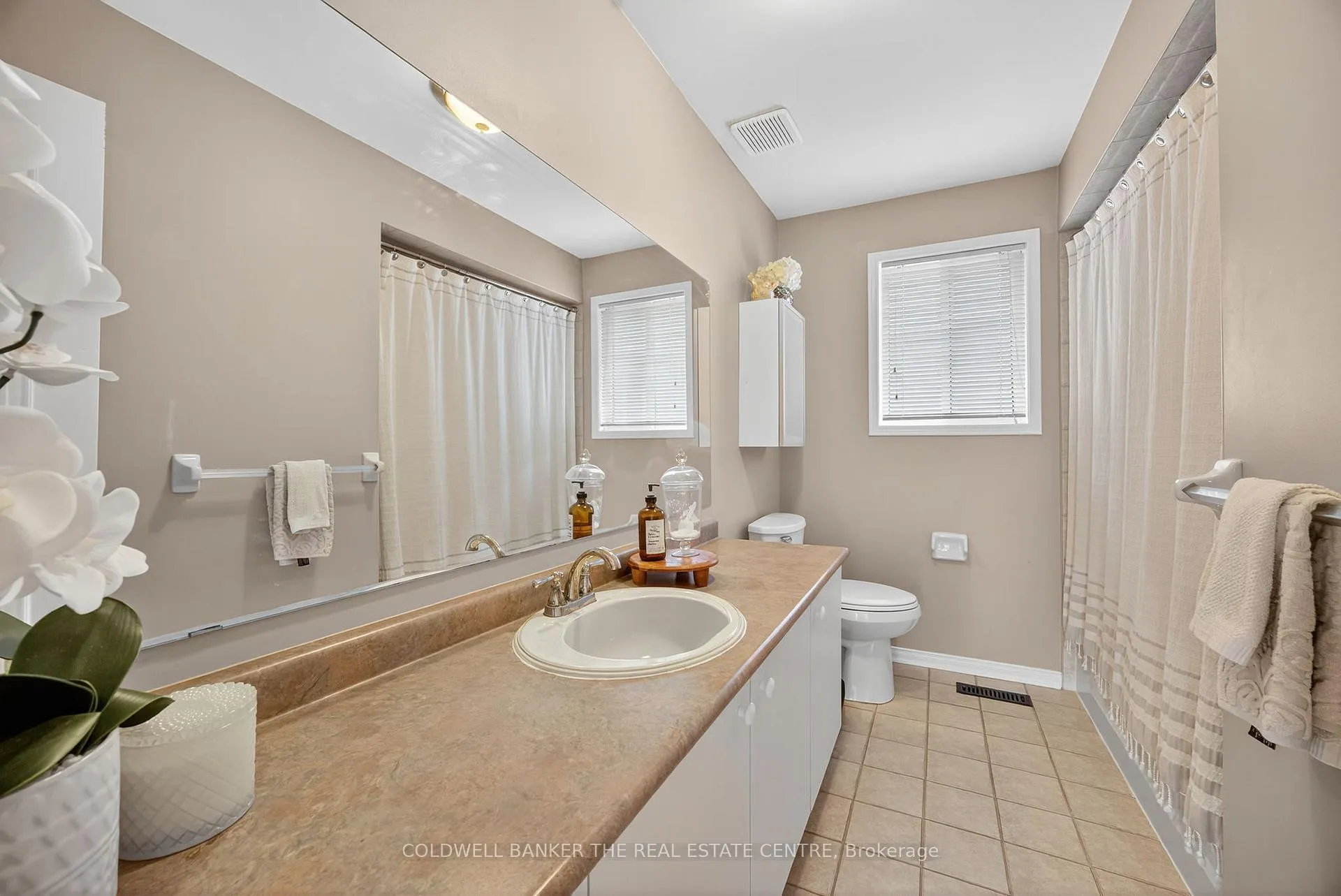 Photo 17 of 136 Violet Street, Barrie, Holly — HOMEH