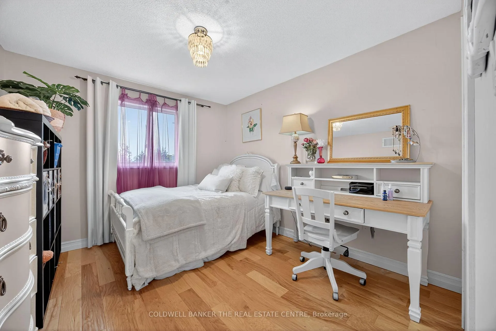 Photo 18 of 136 Violet Street, Barrie, Holly — HOMEH