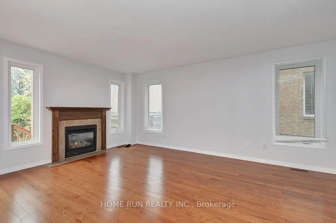Photo 7 of 348 Freedom Private, Ottawa, Riverview Park — HOMEH