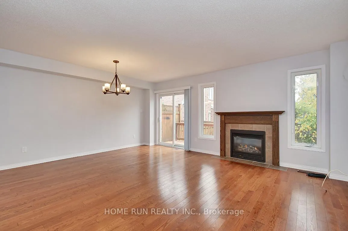 Photo 10 of 348 Freedom Private, Ottawa, Riverview Park — HOMEH