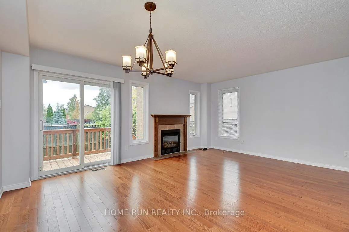 Photo 15 of 348 Freedom Private, Ottawa, Riverview Park — HOMEH
