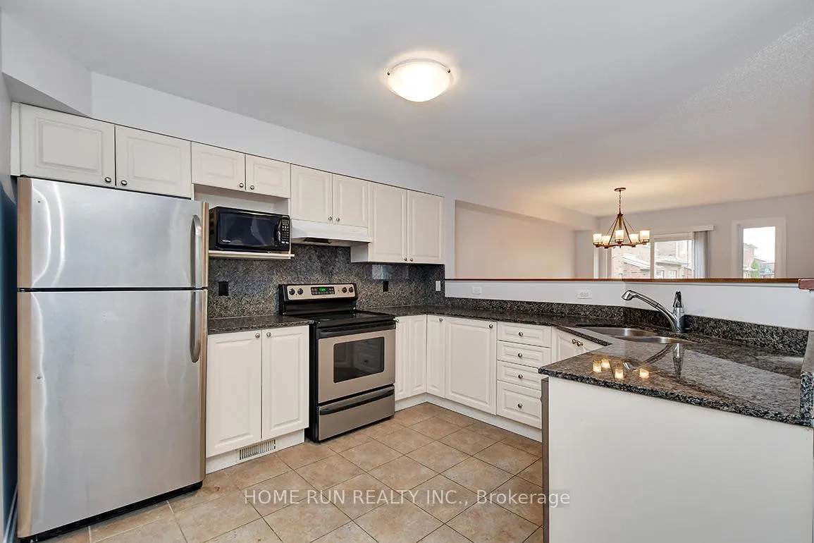 Photo 19 of 348 Freedom Private, Ottawa, Riverview Park — HOMEH