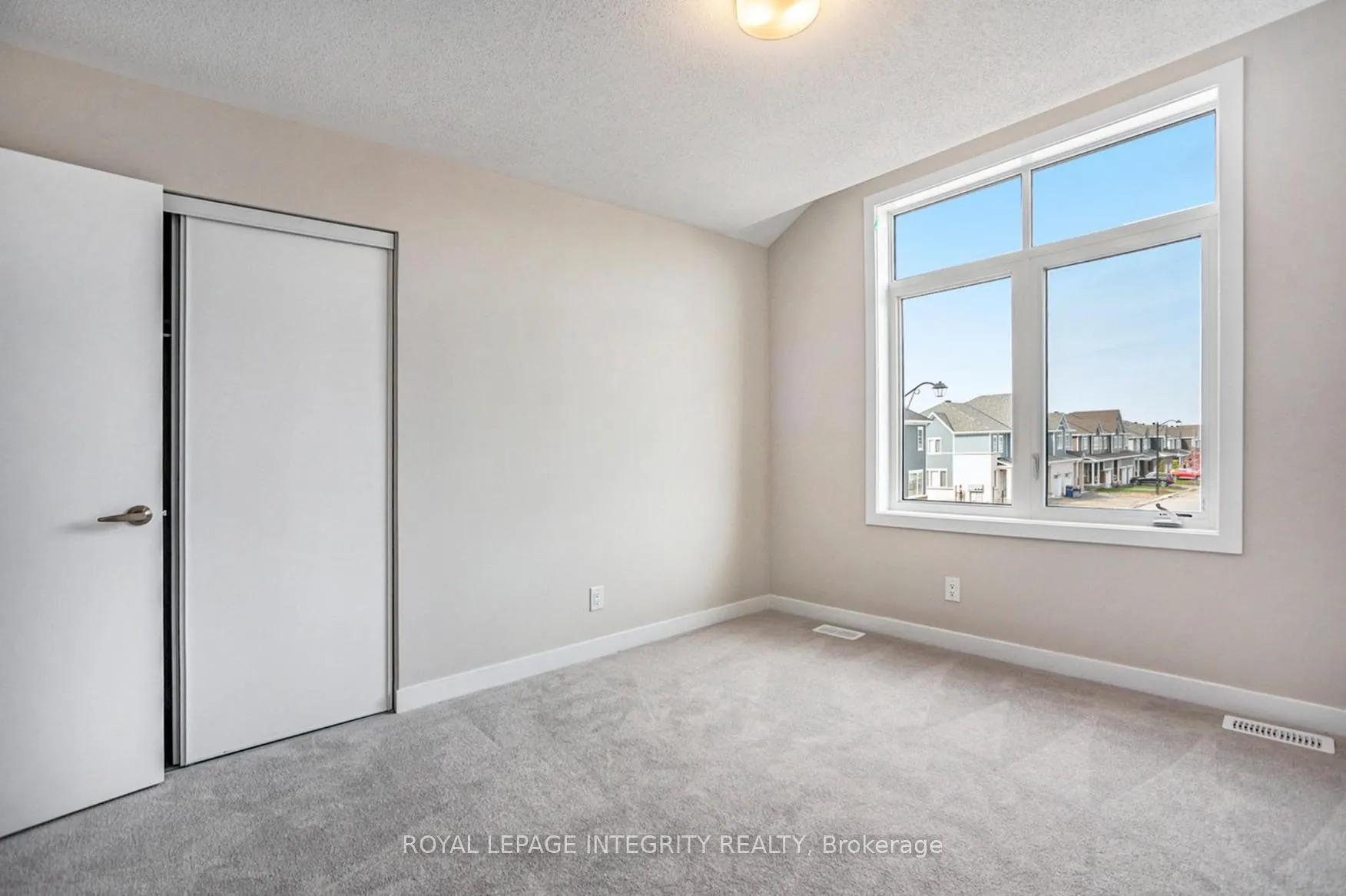 Photo 14 of 436 Epoch Street, Ottawa, Barrhaven - Half Moon Bay — HOMEH