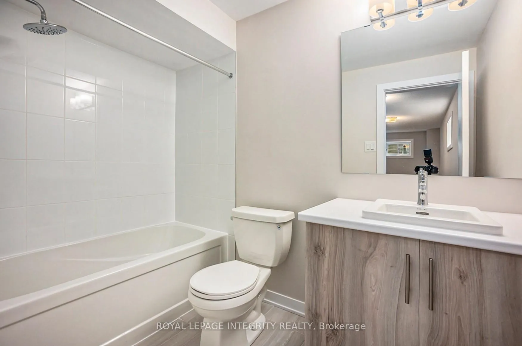 Photo 15 of 436 Epoch Street, Ottawa, Barrhaven - Half Moon Bay — HOMEH