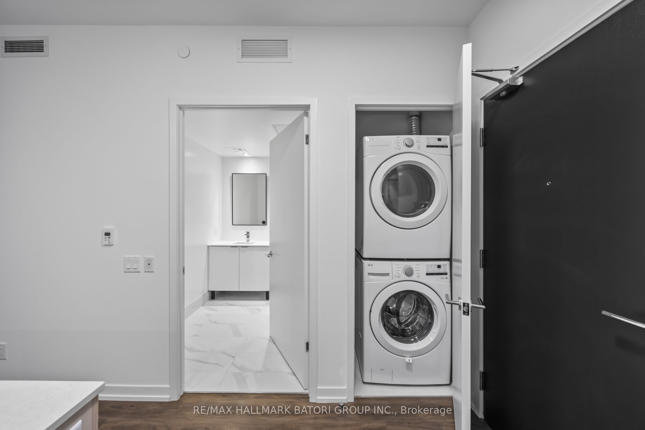 Photo 26 of Unit 313, 863 St. Clair Avenue W, Toronto, Wychwood — HOMEH