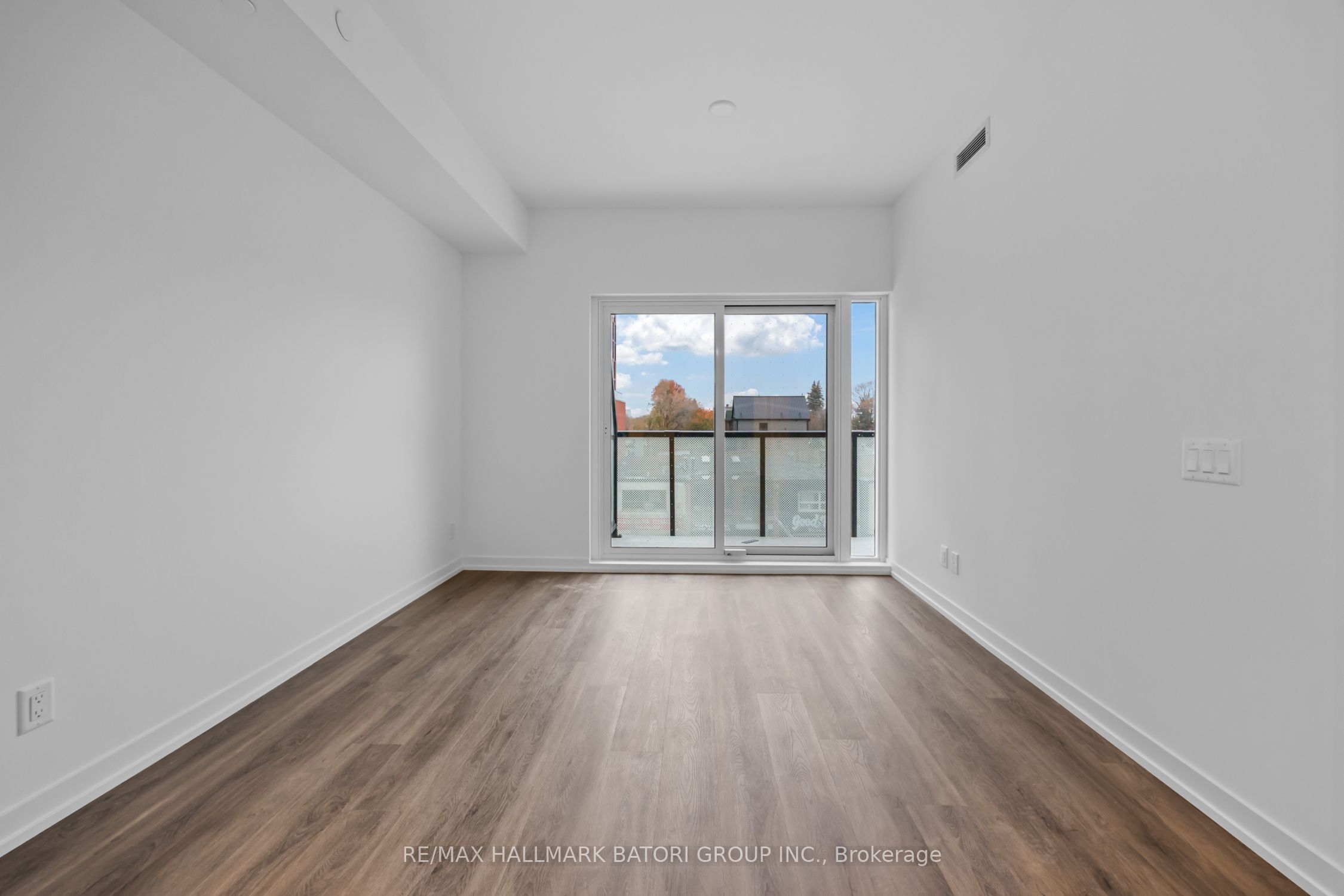 Photo 31 of Unit 313, 863 St. Clair Avenue W, Toronto, Wychwood — HOMEH