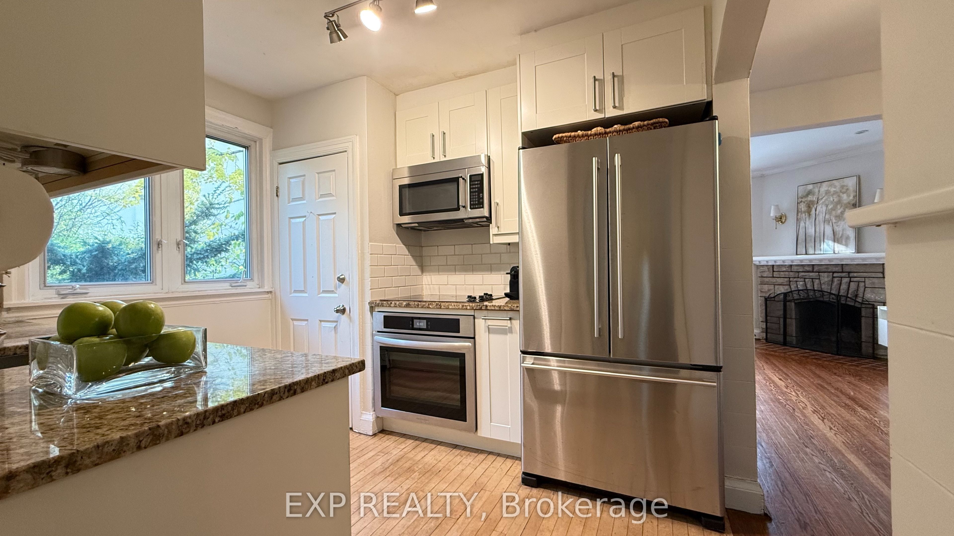 Photo 35 of 215 Sutherland Drive, Toronto, Leaside — HOMEH