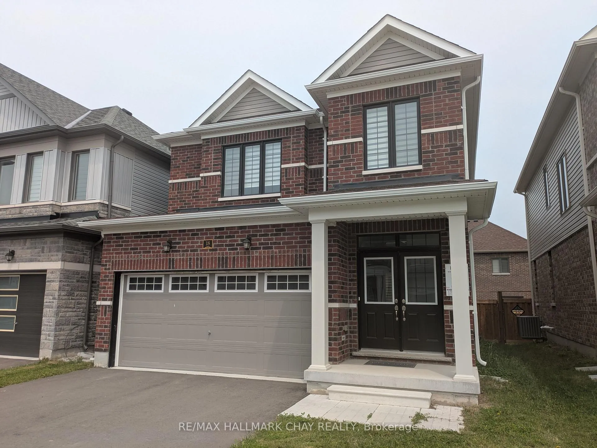 Photo 3 of 18 Valleybrook Road, Barrie, Rural Barrie Southeast — HOMEH