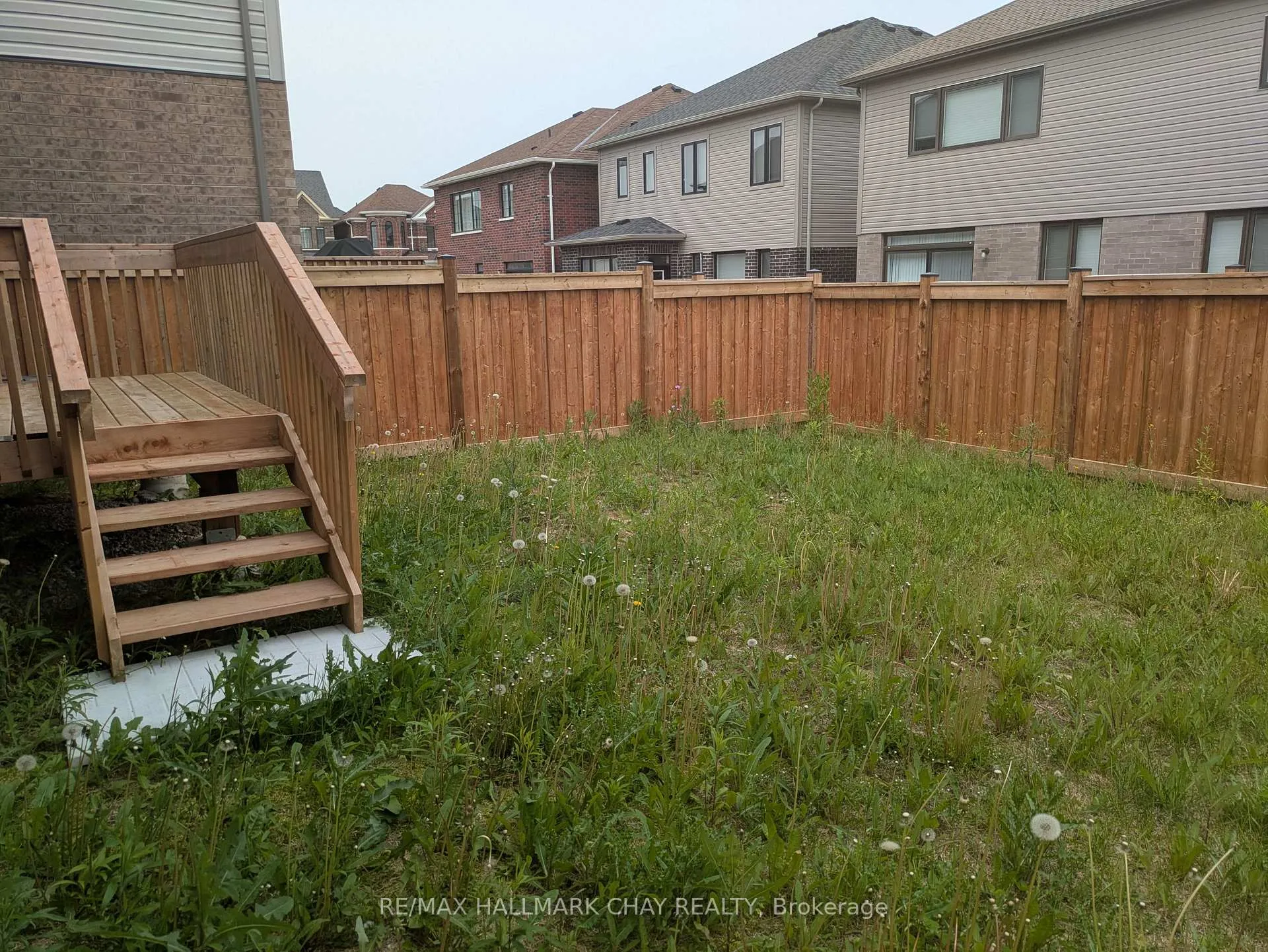 Photo 5 of 18 Valleybrook Road, Barrie, Rural Barrie Southeast — HOMEH