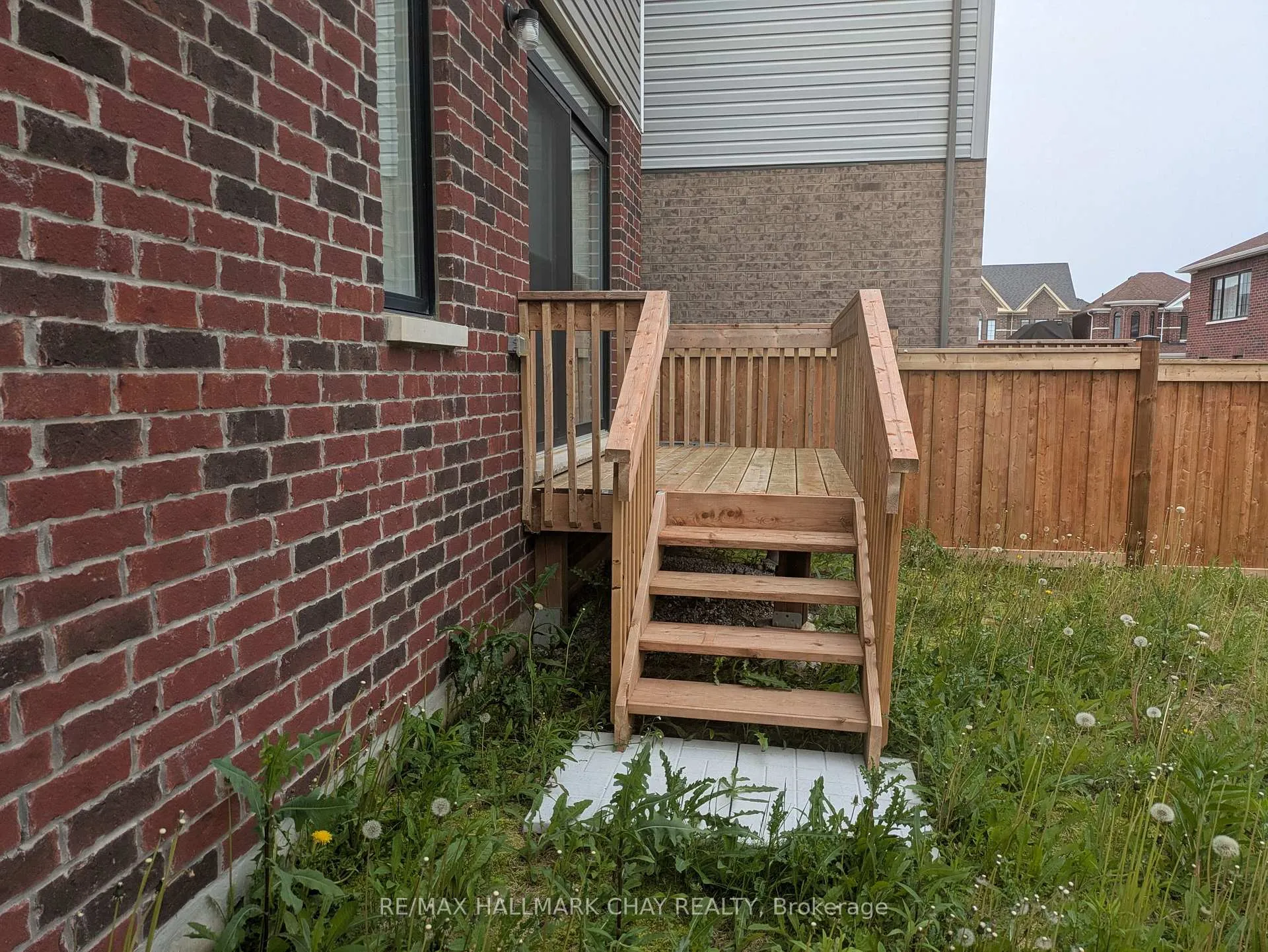 Photo 10 of 18 Valleybrook Road, Barrie, Rural Barrie Southeast — HOMEH