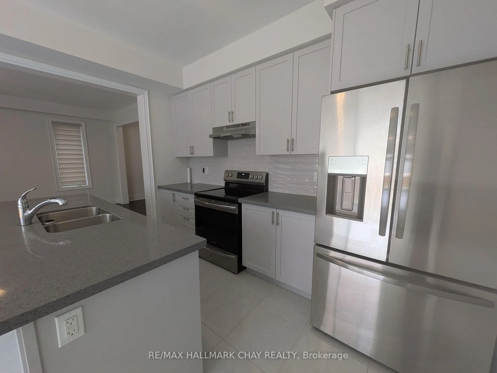 Photo 23 of 18 Valleybrook Road, Barrie, Rural Barrie Southeast — HOMEH