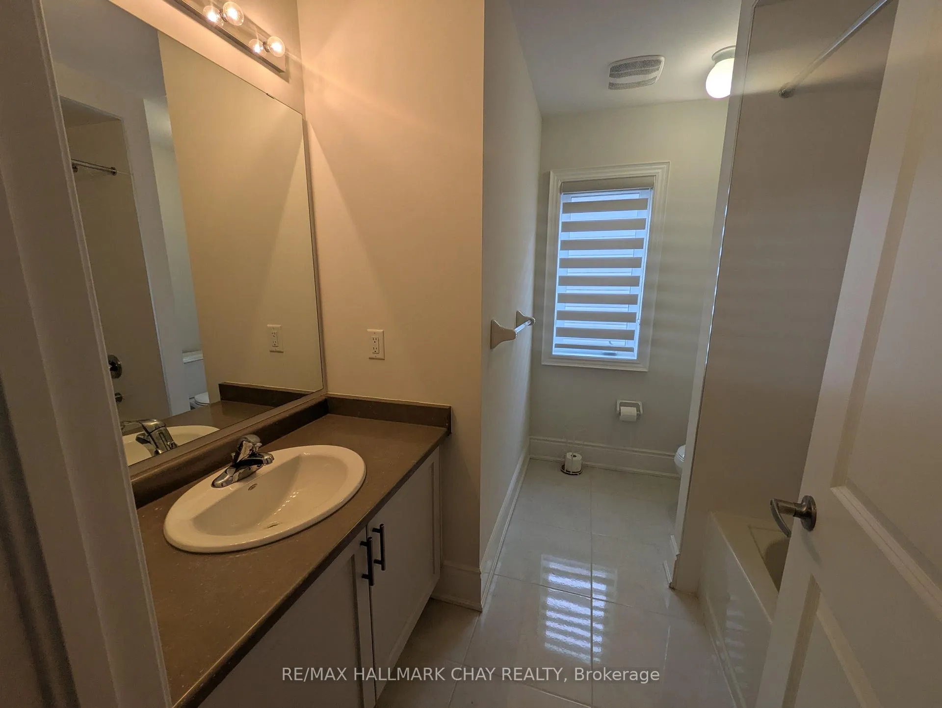 Photo 32 of 18 Valleybrook Road, Barrie, Rural Barrie Southeast — HOMEH