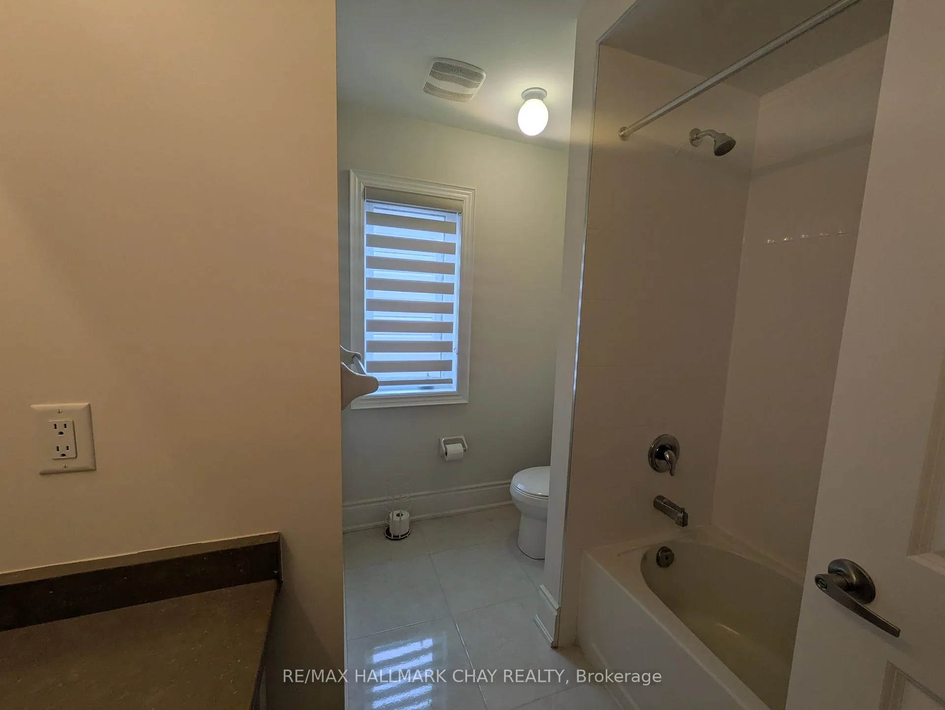 Photo 33 of 18 Valleybrook Road, Barrie, Rural Barrie Southeast — HOMEH