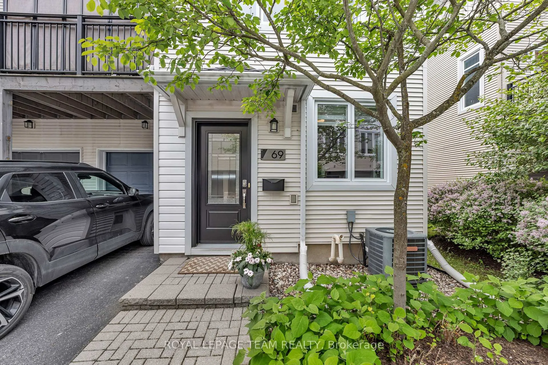 Photo 4 of 69 Songbird Private, Ottawa, Westcliffe Estates — HOMEH