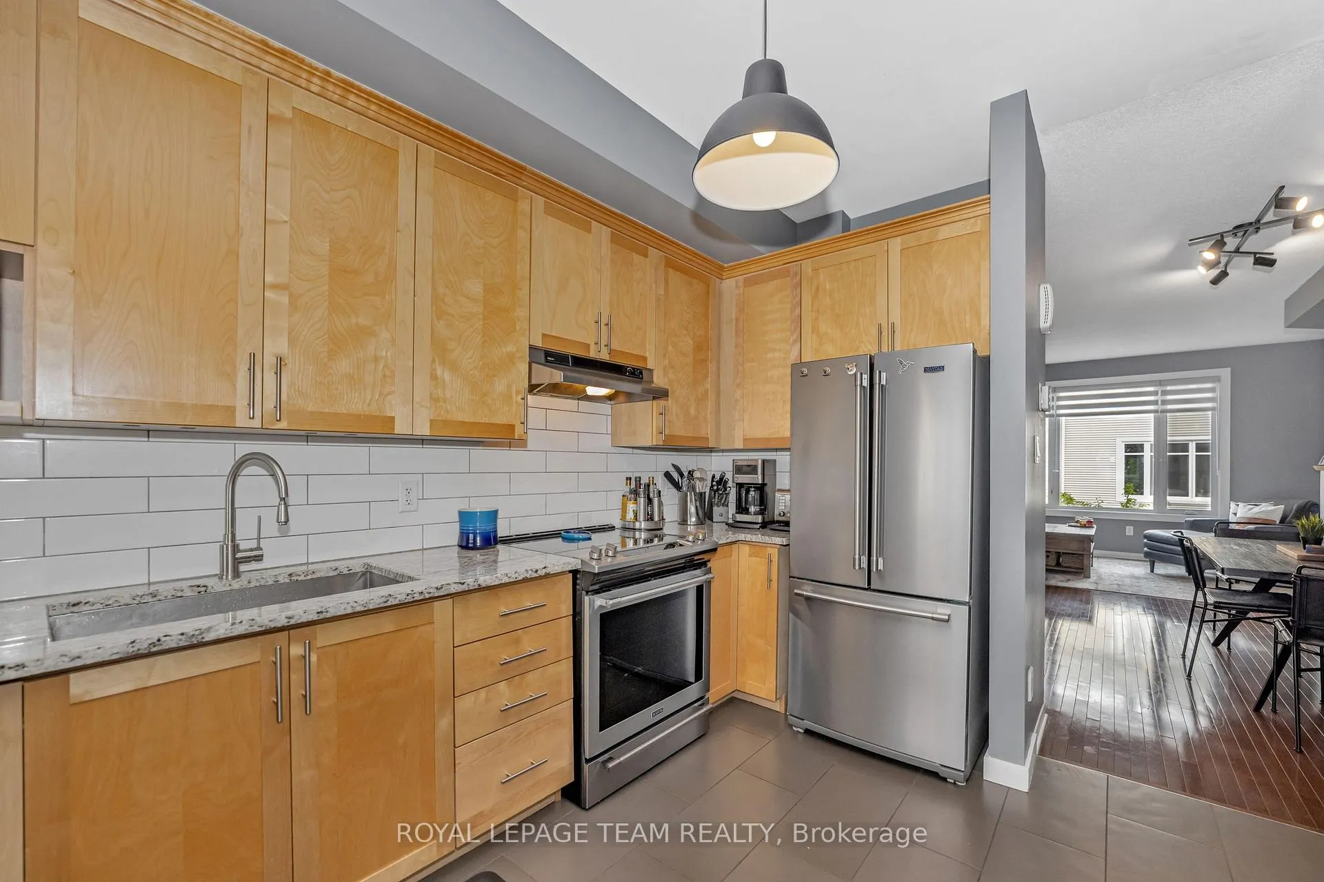 Photo 16 of 69 Songbird Private, Ottawa, Westcliffe Estates — HOMEH