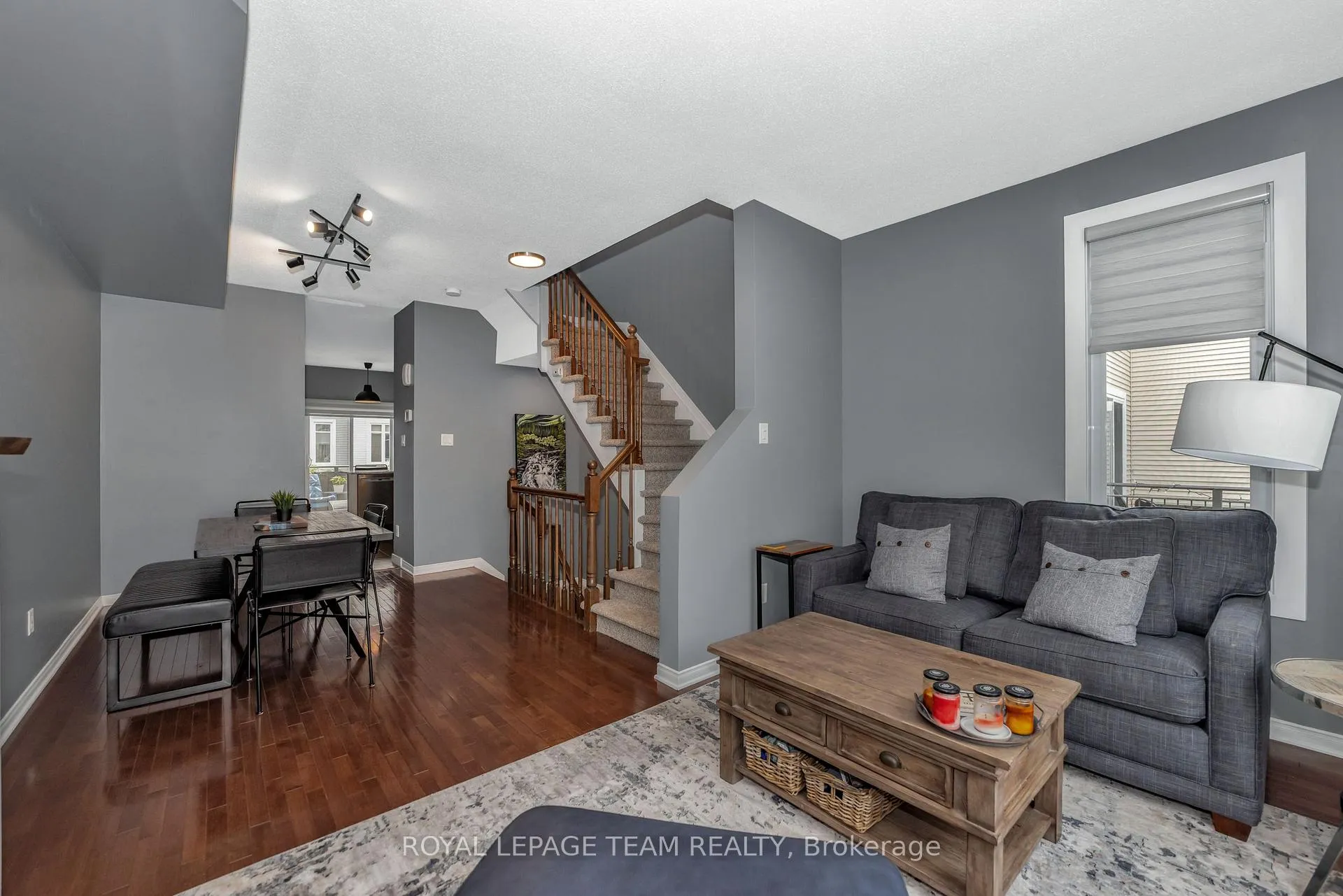 Photo 23 of 69 Songbird Private, Ottawa, Westcliffe Estates — HOMEH