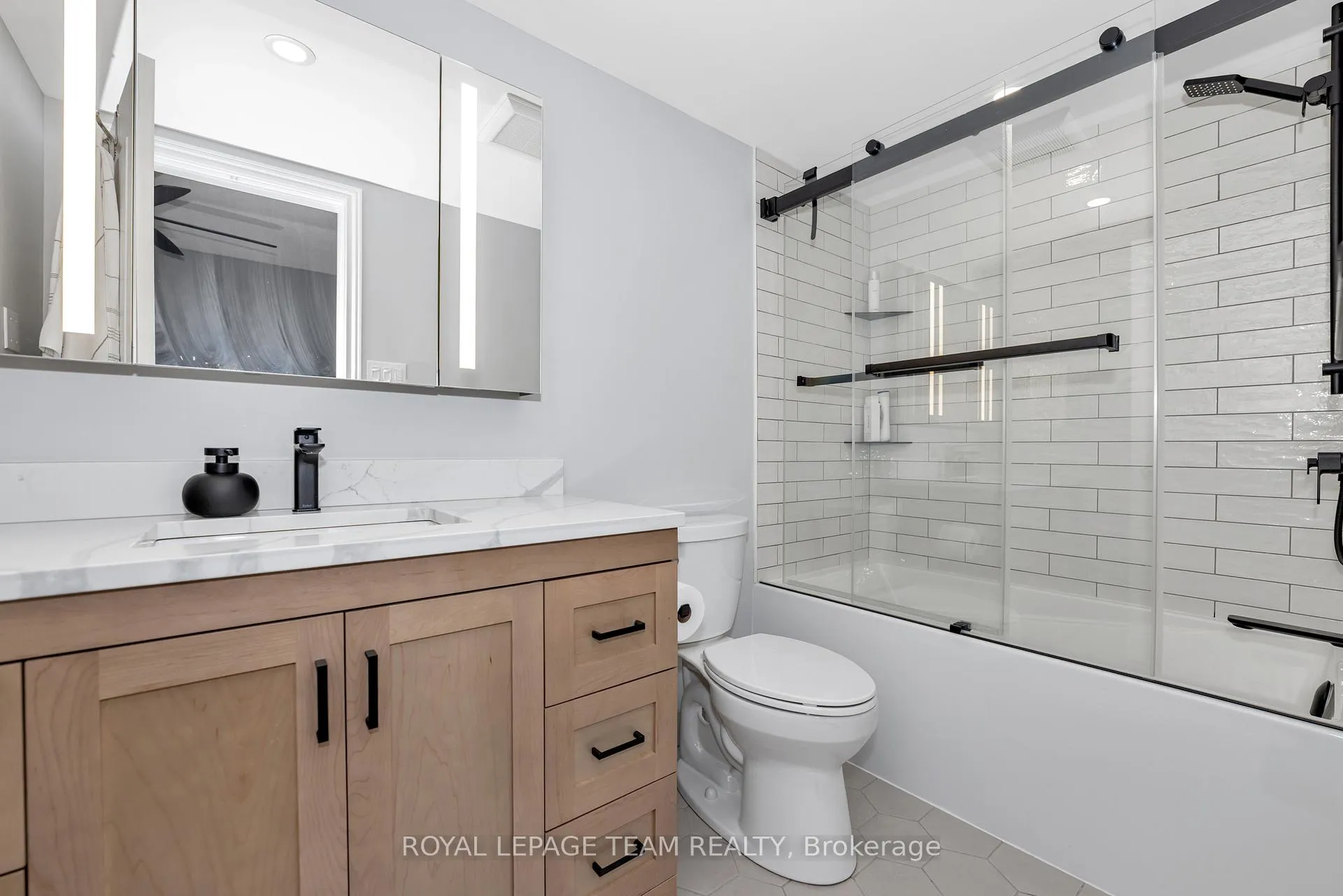 Photo 36 of 69 Songbird Private, Ottawa, Westcliffe Estates — HOMEH