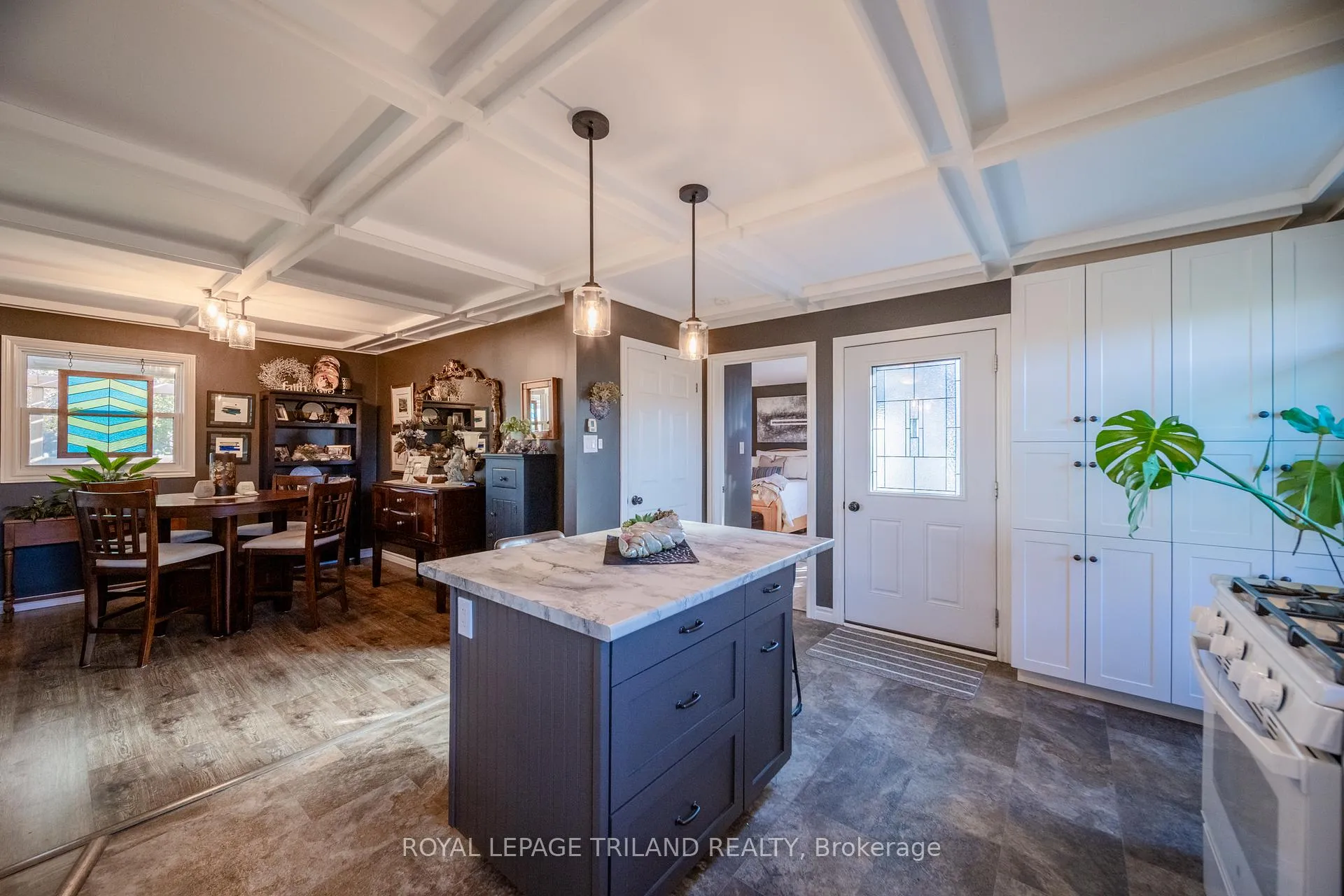 Photo 54 of 72777 Bluewater Highway, Bluewater, Hay — HOMEH