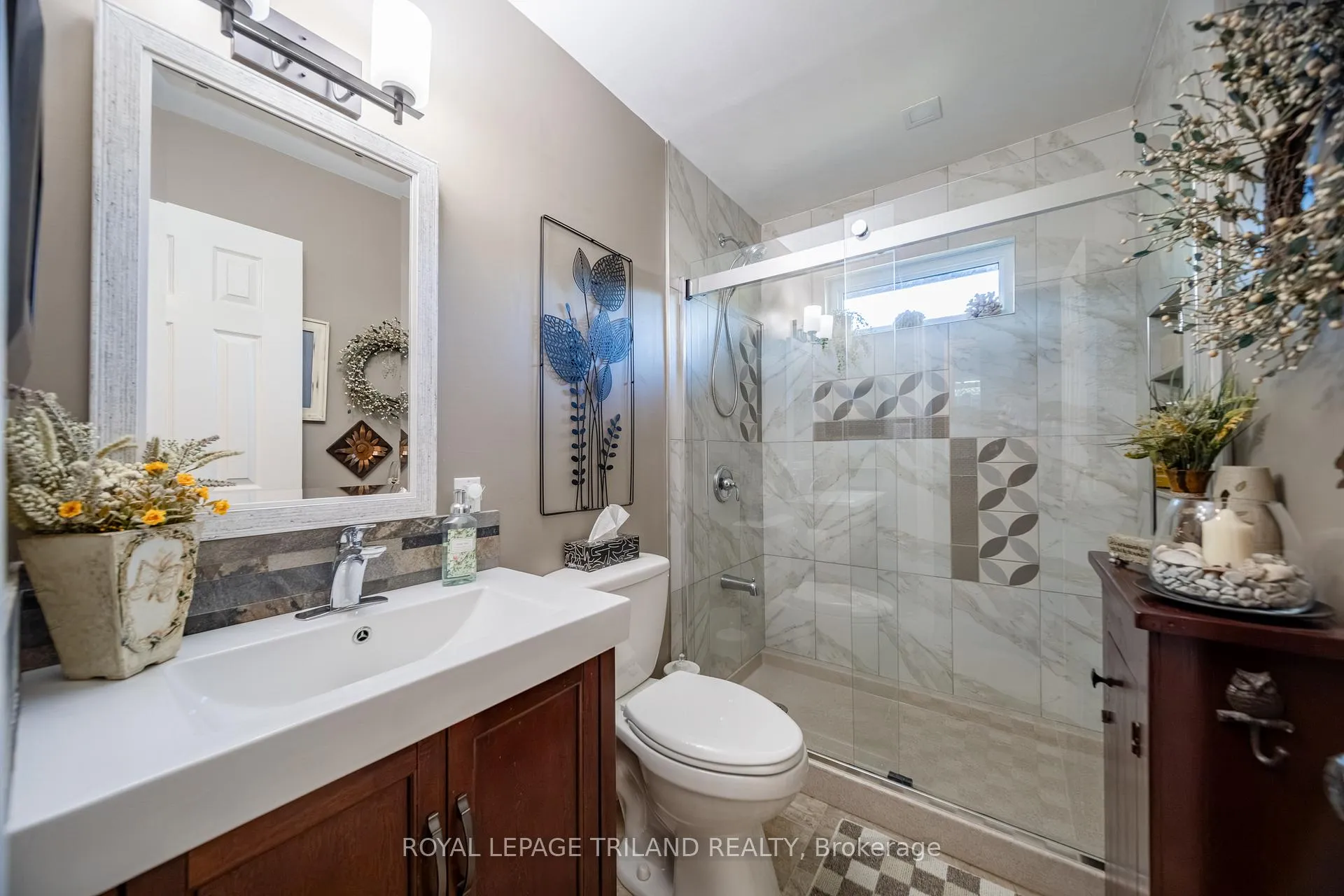 Photo 77 of 72777 Bluewater Highway, Bluewater, Hay — HOMEH