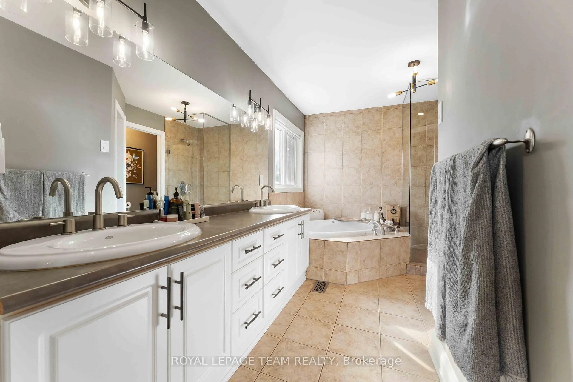 Photo 128 of 1466 Rhea Place, Ottawa, Cedardale — HOMEH