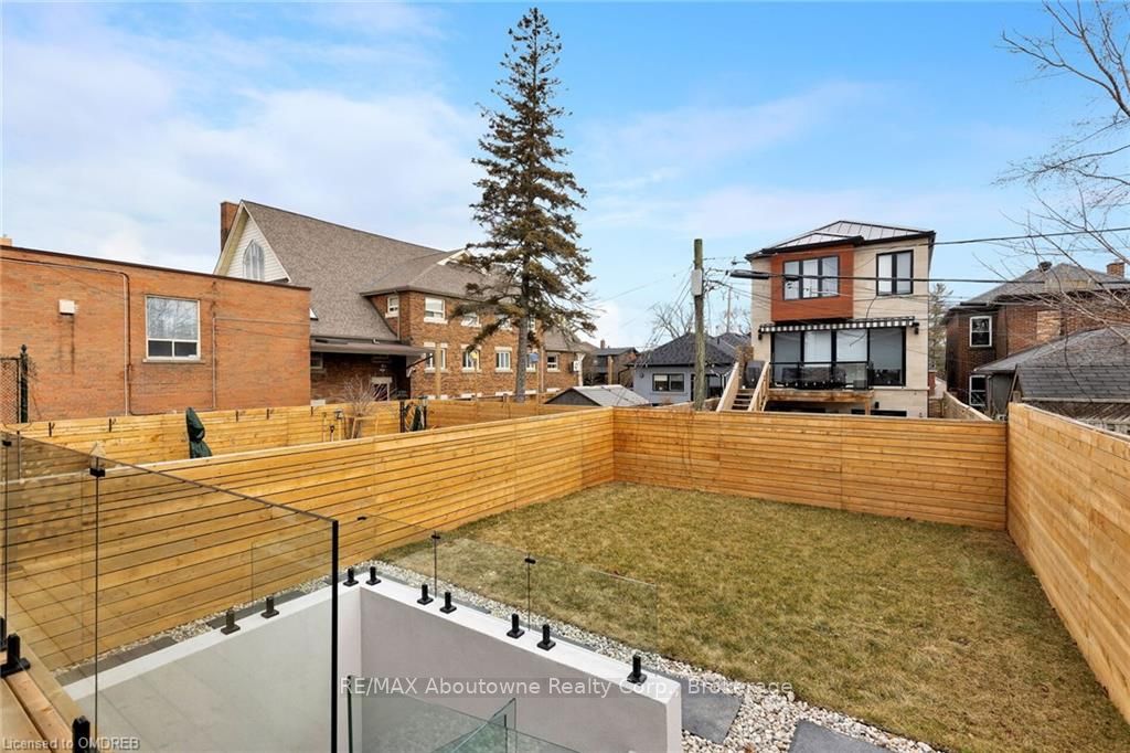 Photo 67 of 103 Tenth Street, Etobicoke, New Toronto — HOMEH