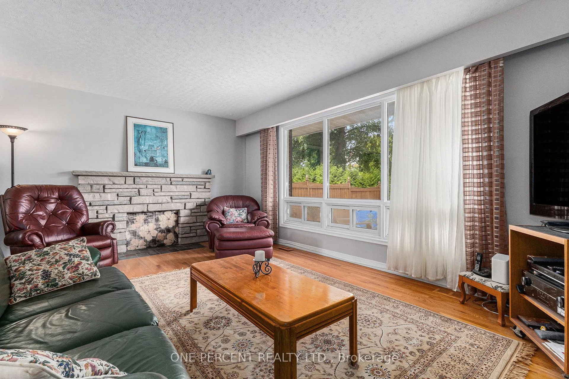 Photo 24 of 2563 Egan Road, Ottawa, Mooneys Bay/Riverside Park — HOMEH