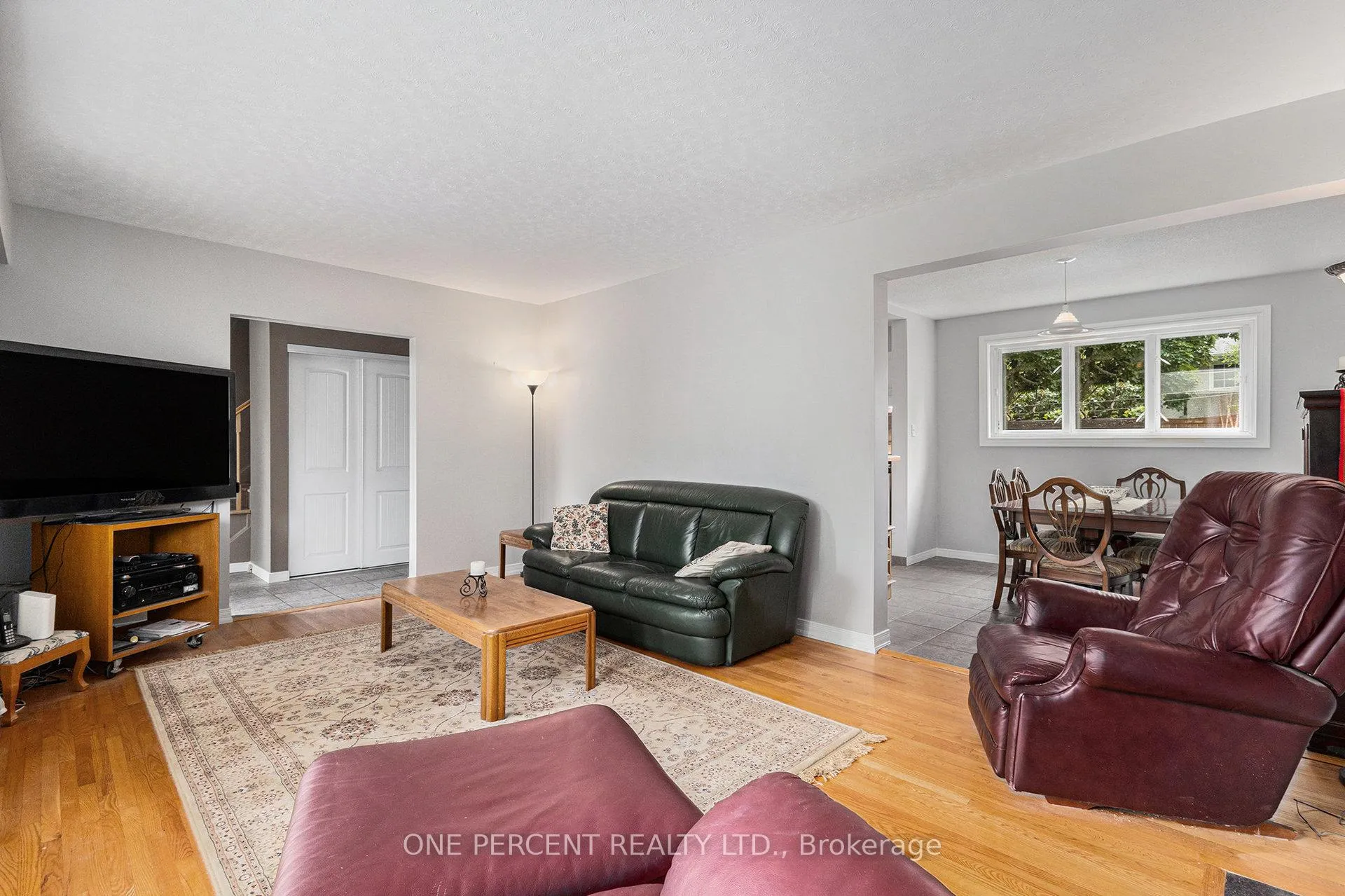 Photo 31 of 2563 Egan Road, Ottawa, Mooneys Bay/Riverside Park — HOMEH
