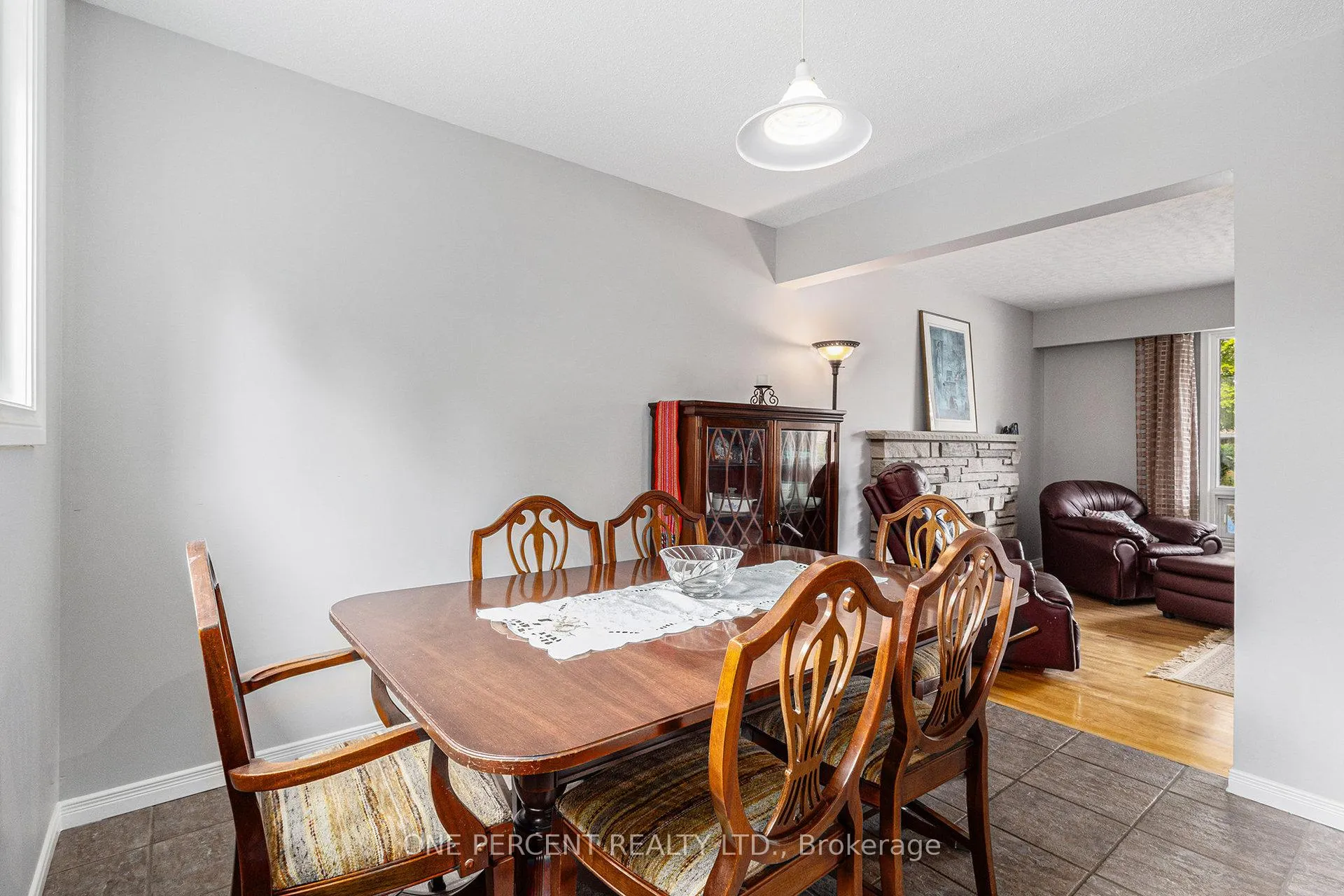 Photo 44 of 2563 Egan Road, Ottawa, Mooneys Bay/Riverside Park — HOMEH