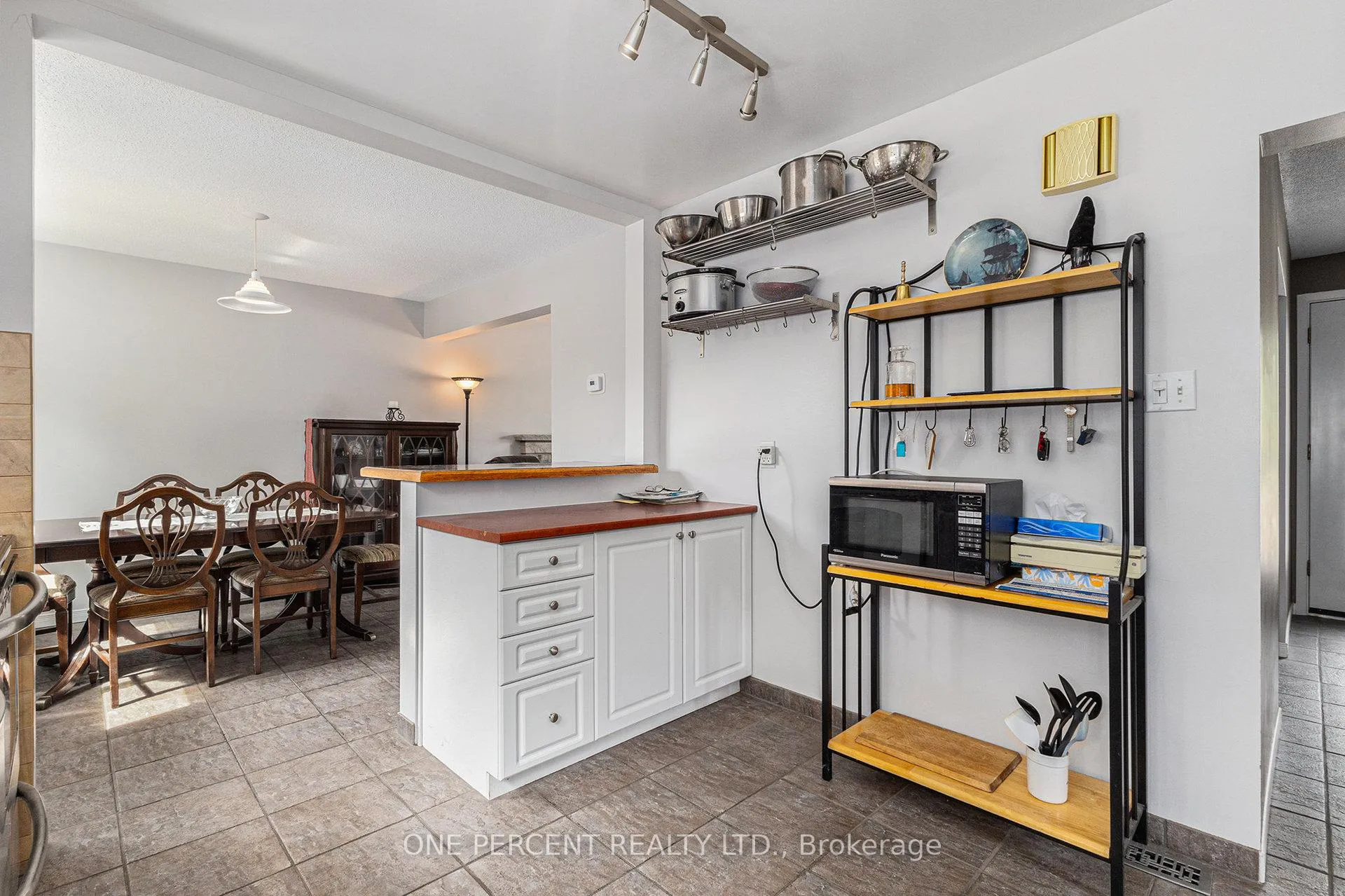 Photo 56 of 2563 Egan Road, Ottawa, Mooneys Bay/Riverside Park — HOMEH