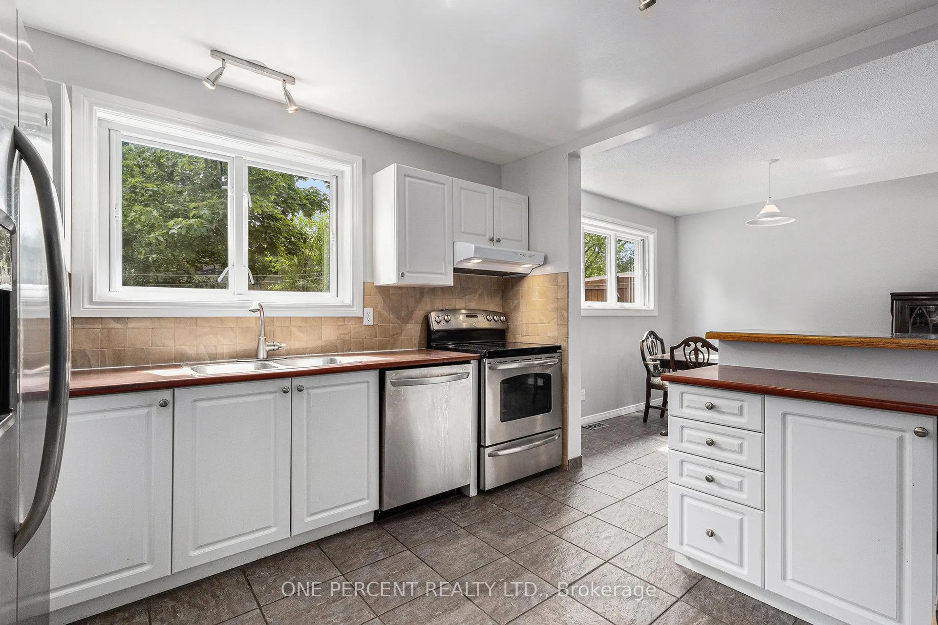 Photo 59 of 2563 Egan Road, Ottawa, Mooneys Bay/Riverside Park — HOMEH
