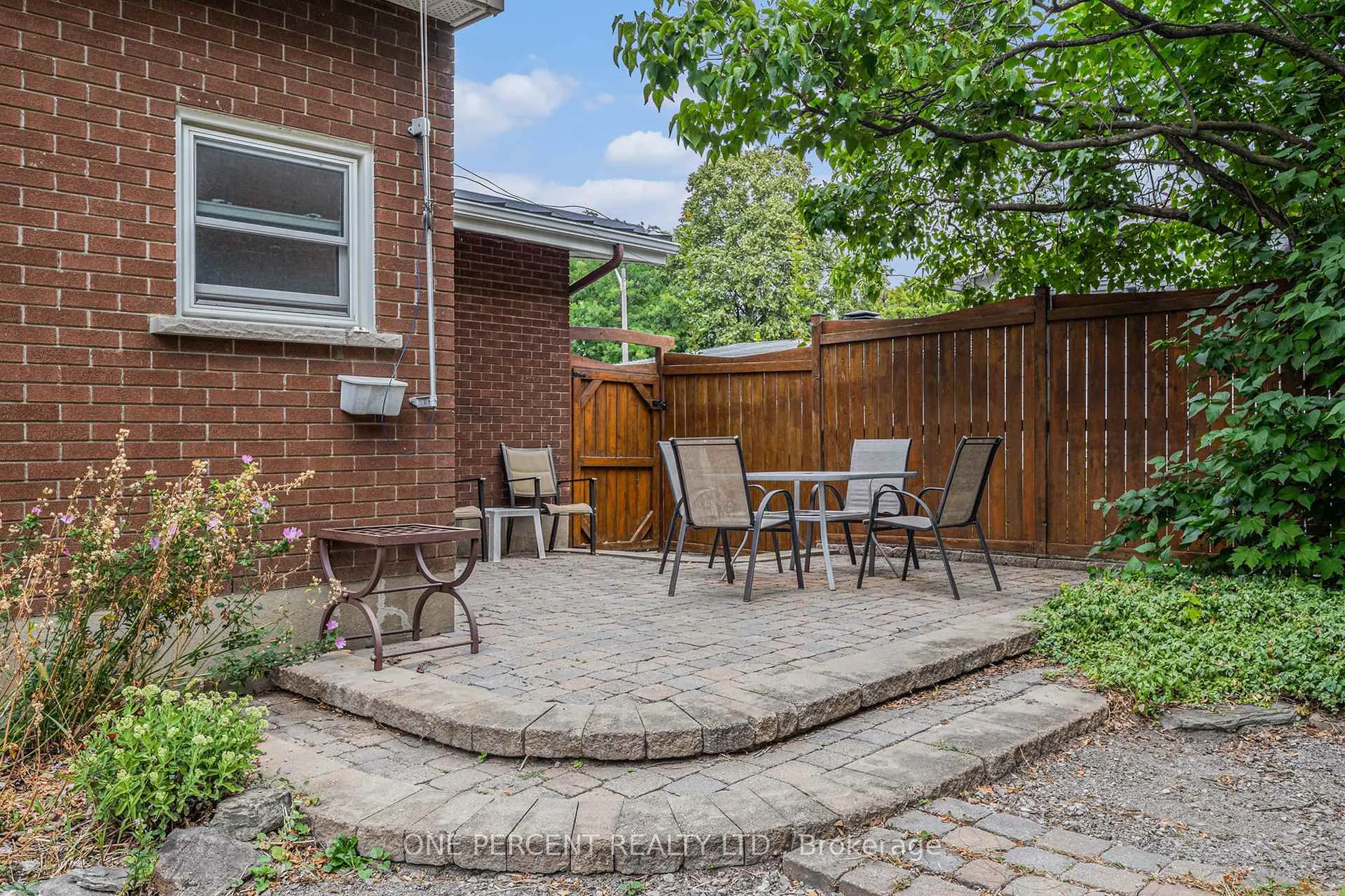 Photo 107 of 2563 Egan Road, Ottawa, Mooneys Bay/Riverside Park — HOMEH