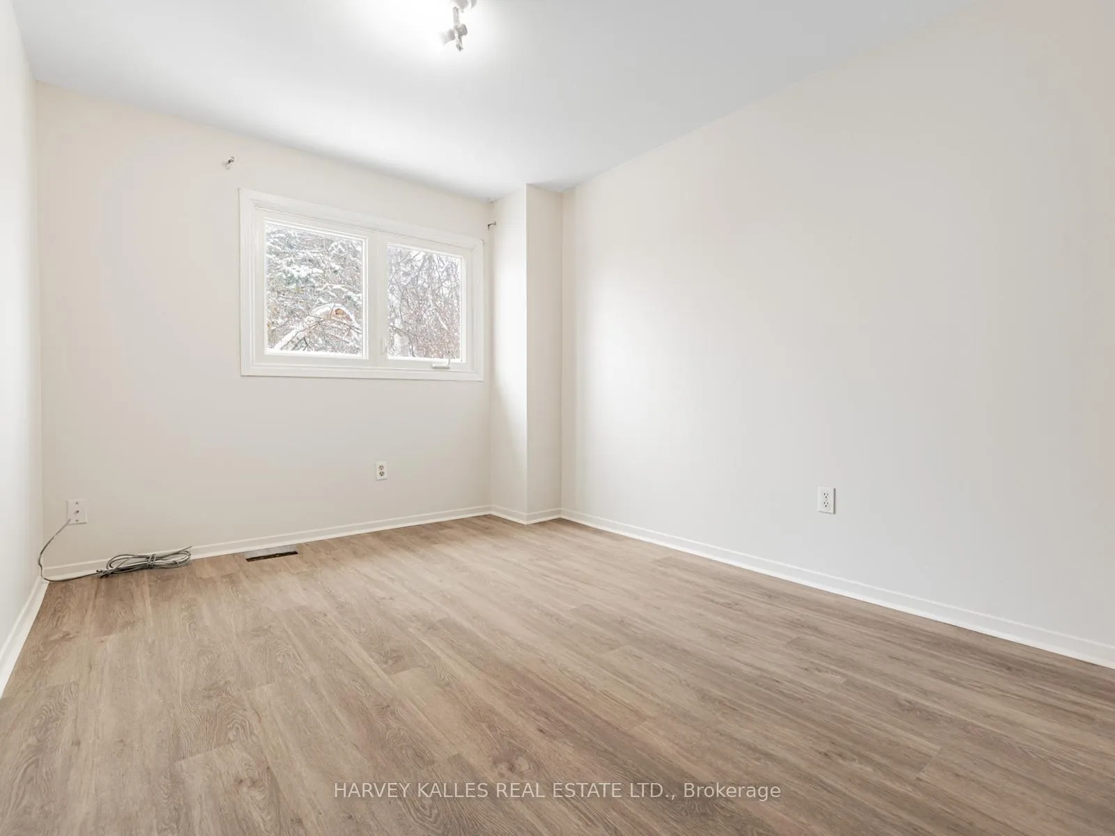 Photo 20 of 263 Browning Trail, Barrie, Letitia Heights — HOMEH
