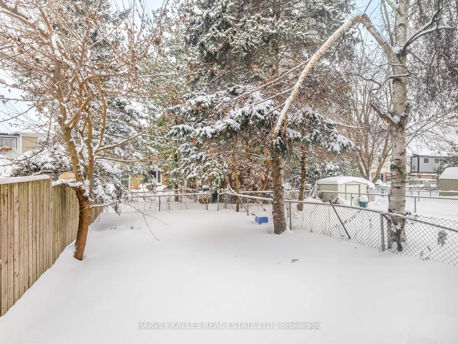Photo 22 of 263 Browning Trail, Barrie, Letitia Heights — HOMEH