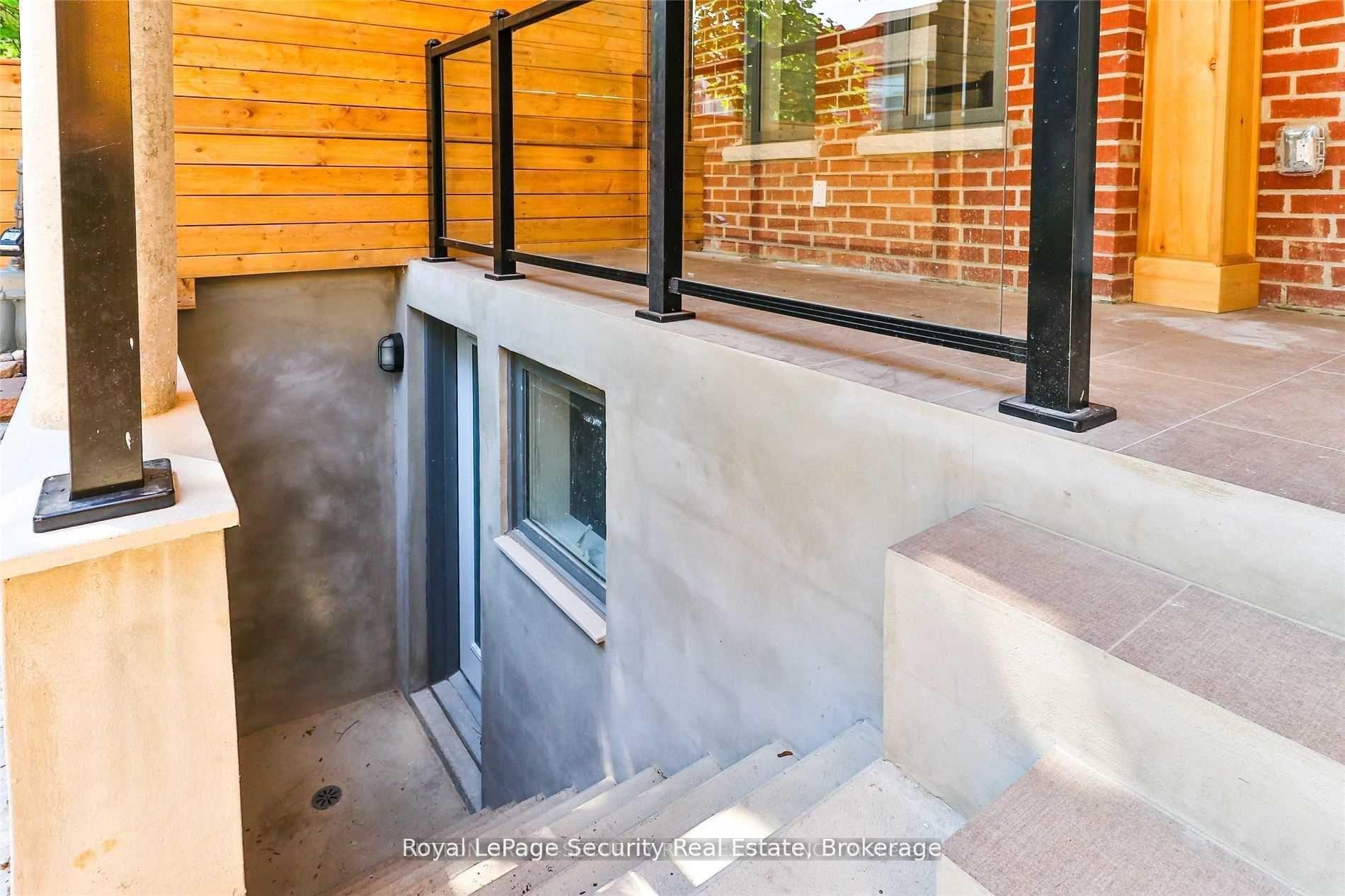 Photo 7 of Unit Lower, 136 Markham Street, Toronto, Trinity-Bellwoods — HOMEH