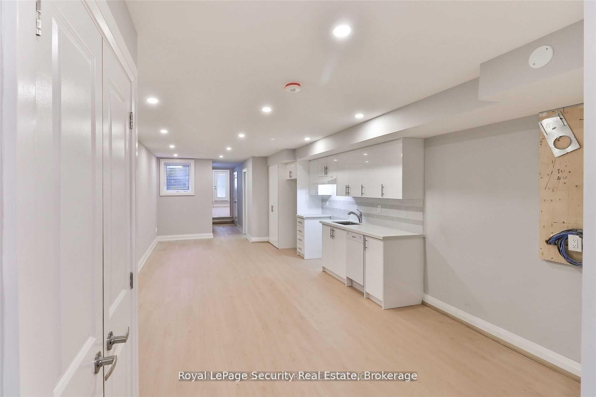 Photo 14 of Unit Lower, 136 Markham Street, Toronto, Trinity-Bellwoods — HOMEH