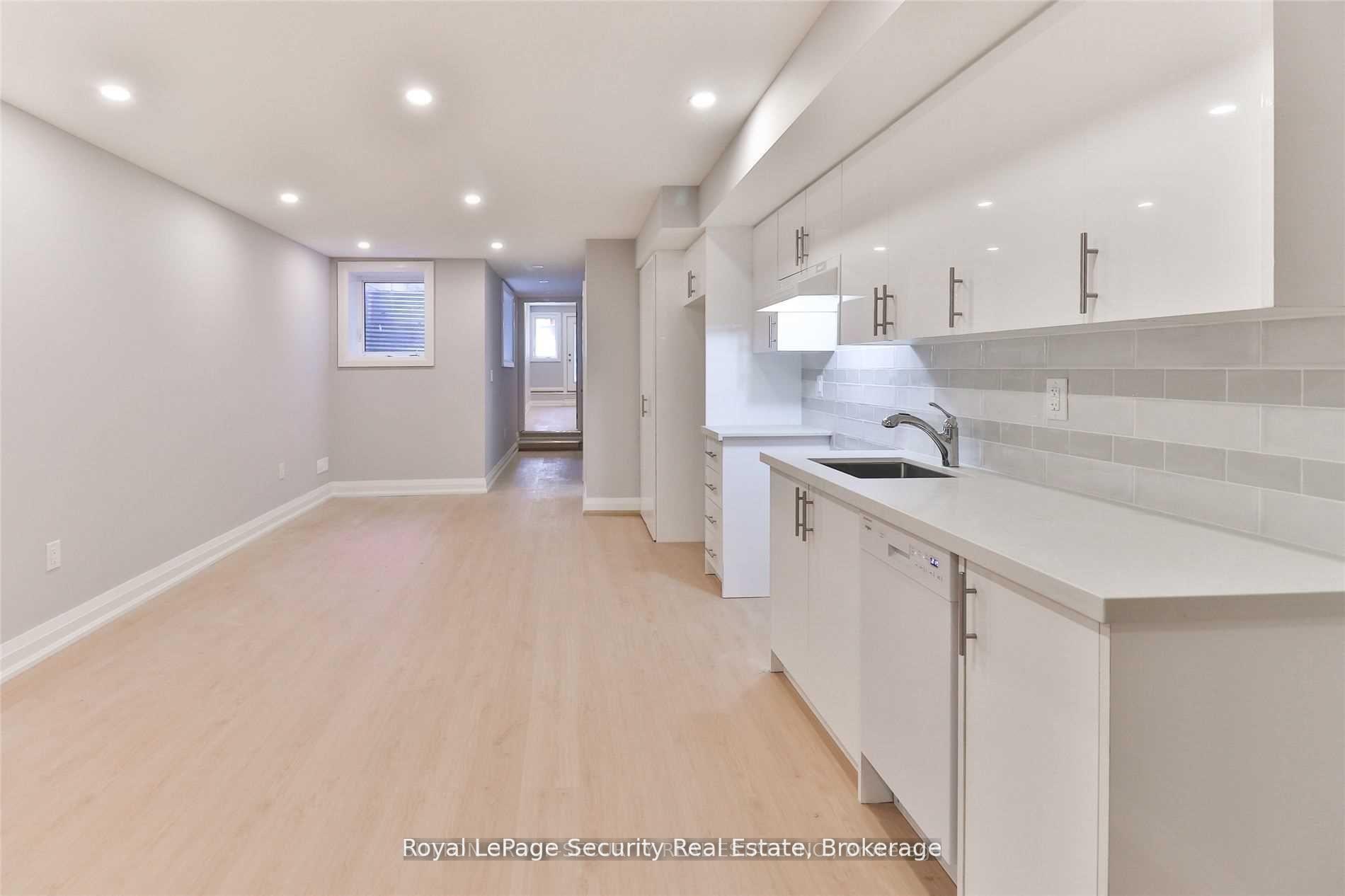 Photo 16 of Unit Lower, 136 Markham Street, Toronto, Trinity-Bellwoods — HOMEH