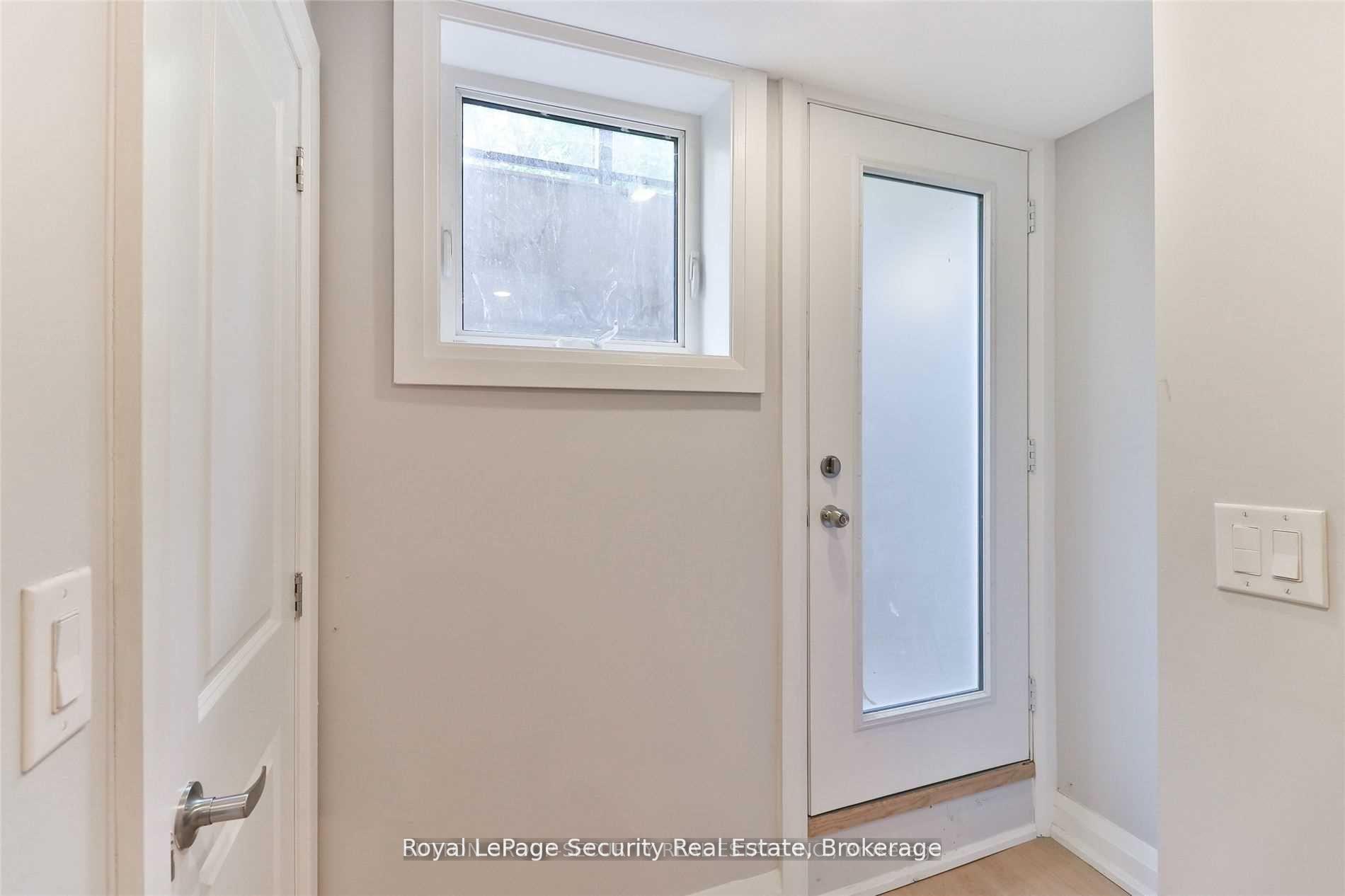 Photo 19 of Unit Lower, 136 Markham Street, Toronto, Trinity-Bellwoods — HOMEH