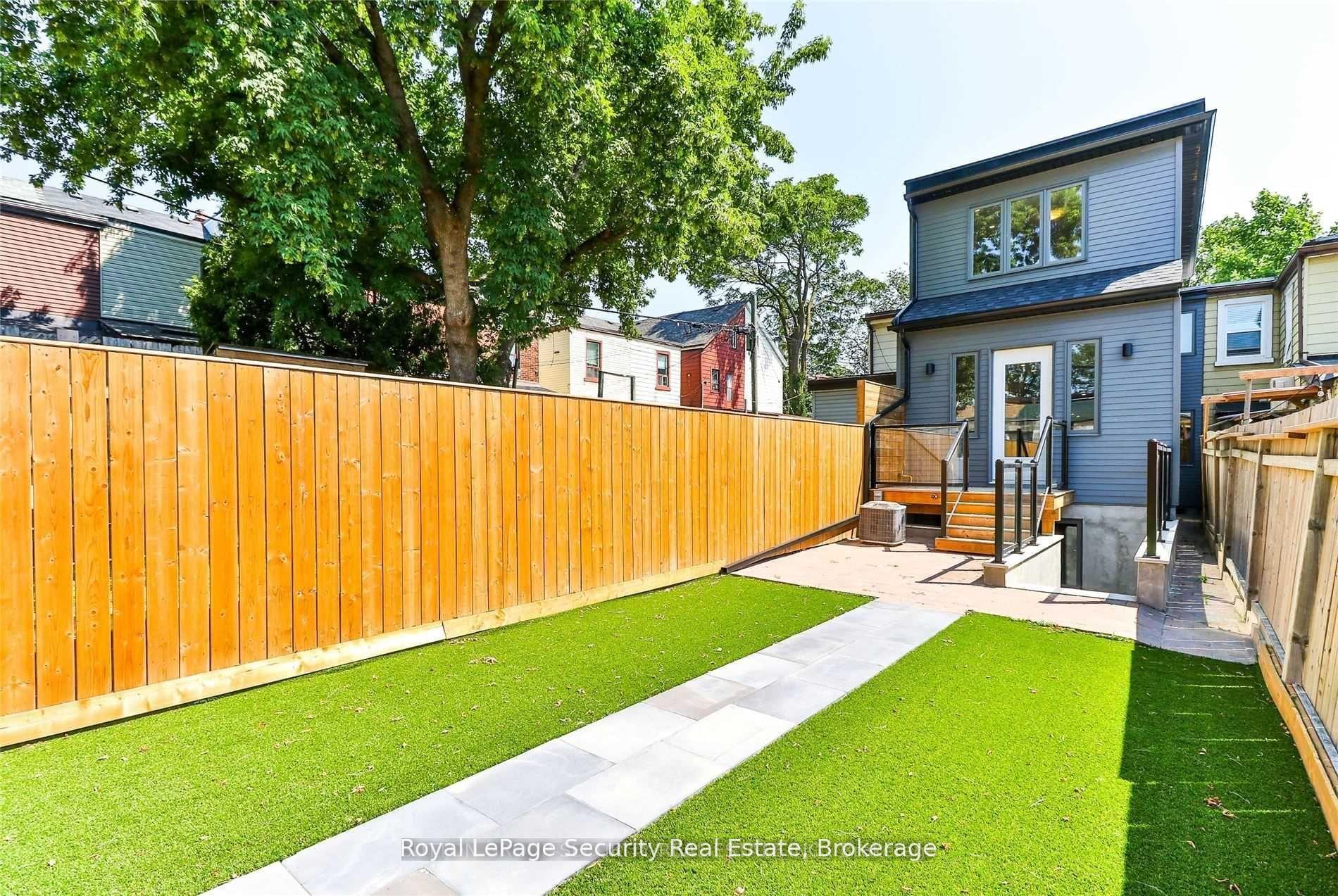 Photo 22 of Unit Lower, 136 Markham Street, Toronto, Trinity-Bellwoods — HOMEH