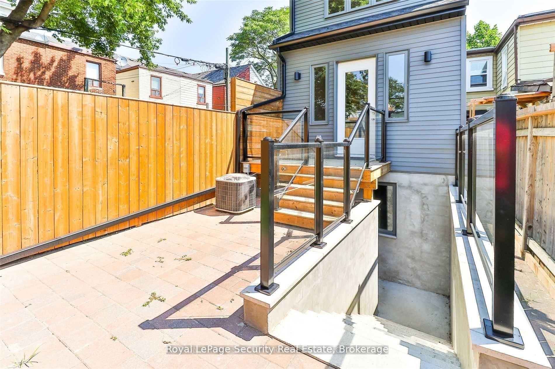 Photo 23 of Unit Lower, 136 Markham Street, Toronto, Trinity-Bellwoods — HOMEH