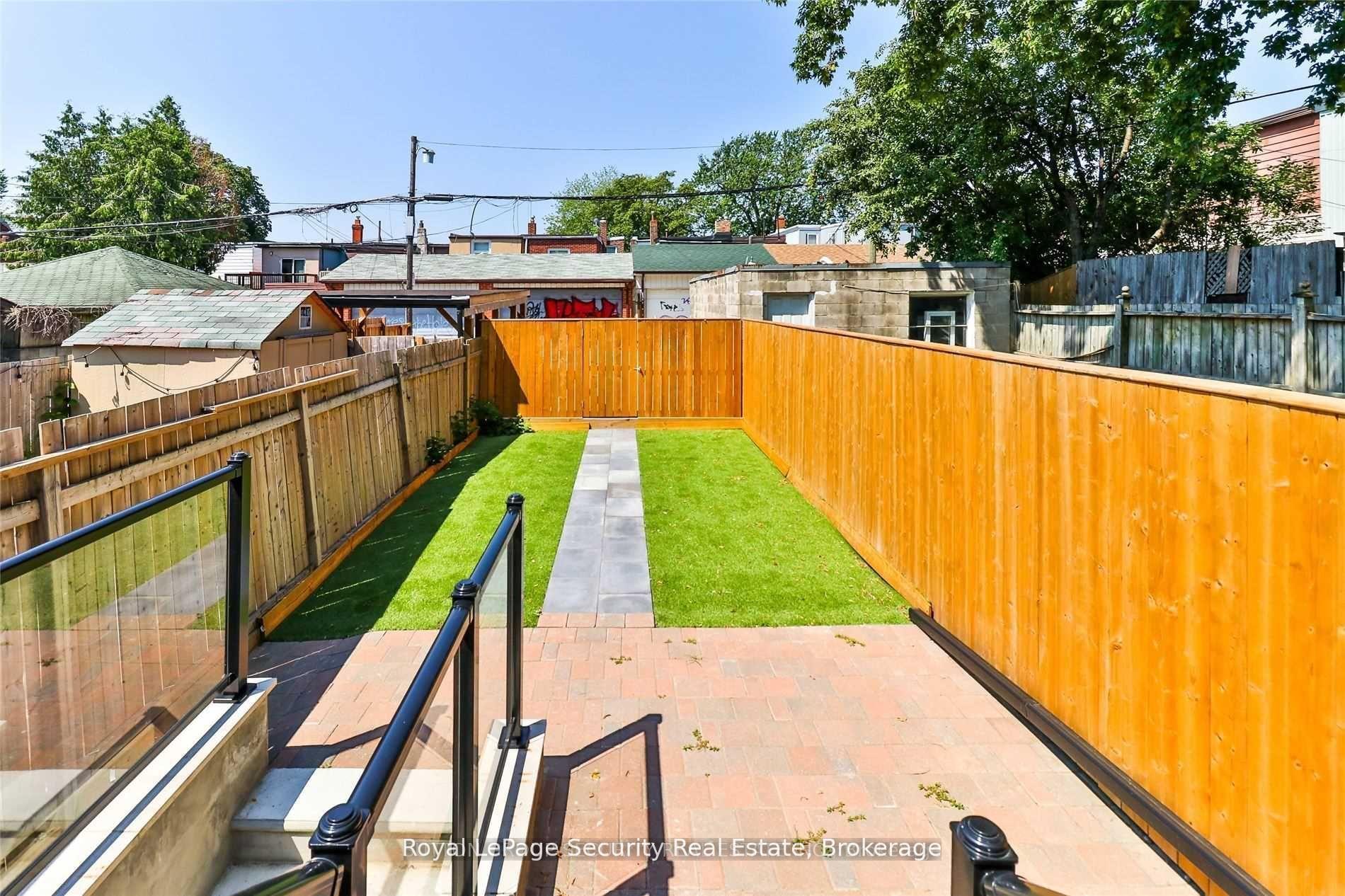Photo 24 of Unit Lower, 136 Markham Street, Toronto, Trinity-Bellwoods — HOMEH