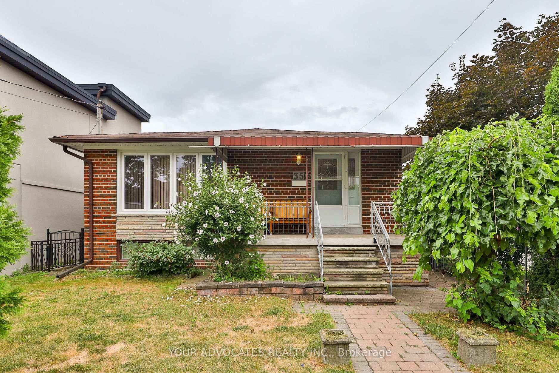 Front of 35 Beckett Avenue