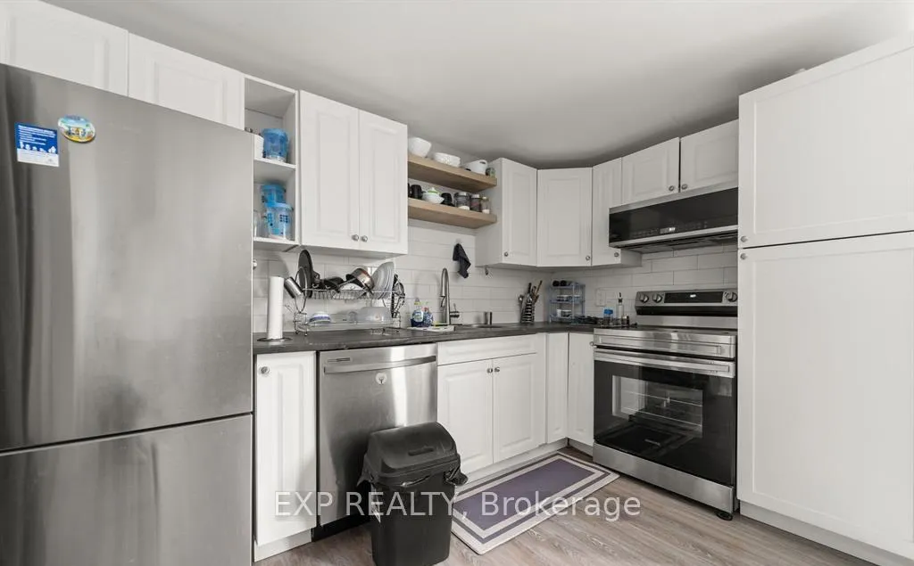 Photo 2 of Unit Unit B, 89 College Street, Belleville, Belleville Ward — HOMEH
