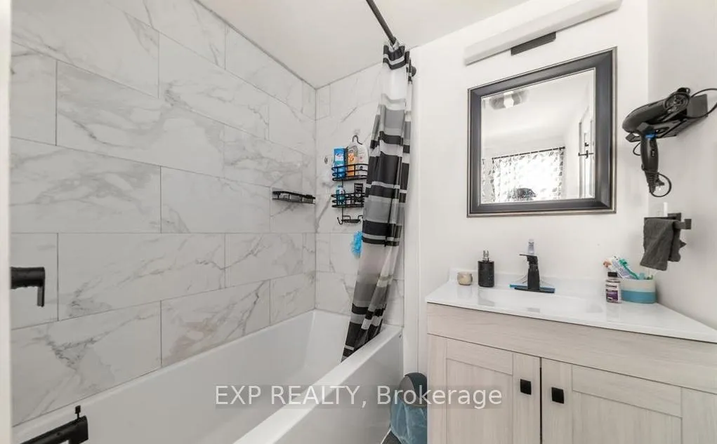 Photo 3 of Unit Unit B, 89 College Street, Belleville, Belleville Ward — HOMEH