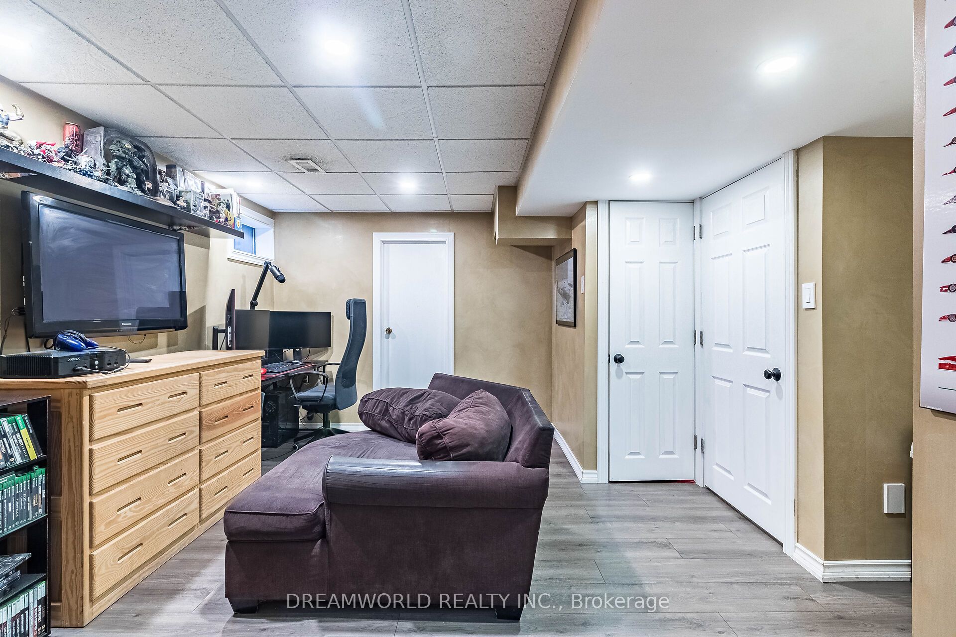 Photo 59 of 21 Irish Moss Court, Vaughan, East Woodbridge — HOMEH