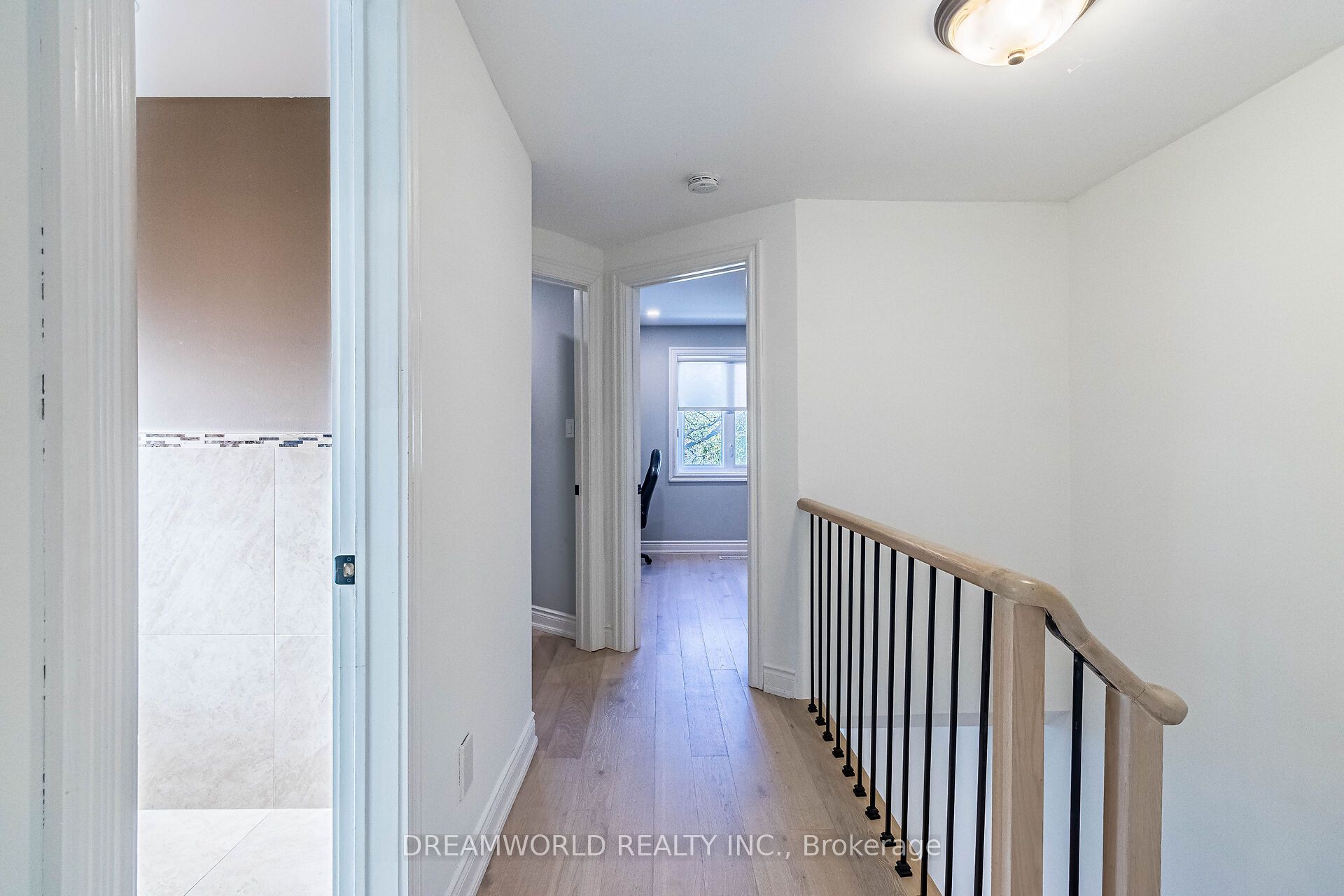 Photo 57 of 21 Irish Moss Court, Vaughan, East Woodbridge — HOMEH