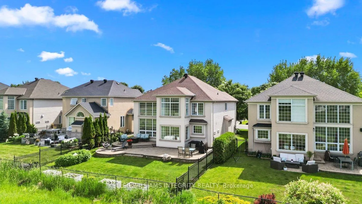 Photo 4 of 16 Blackshire Circle, Ottawa, Barrhaven - Stonebridge — HOMEH