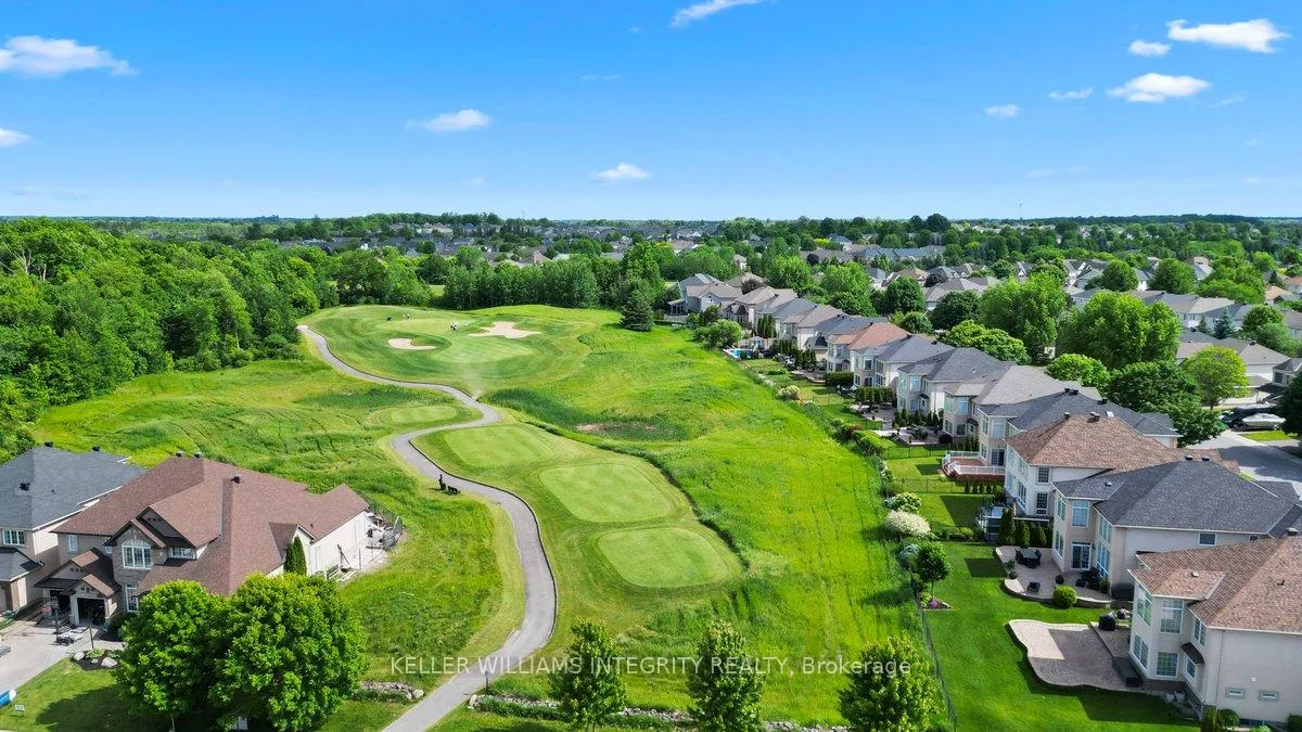 Photo 5 of 16 Blackshire Circle, Ottawa, Barrhaven - Stonebridge — HOMEH